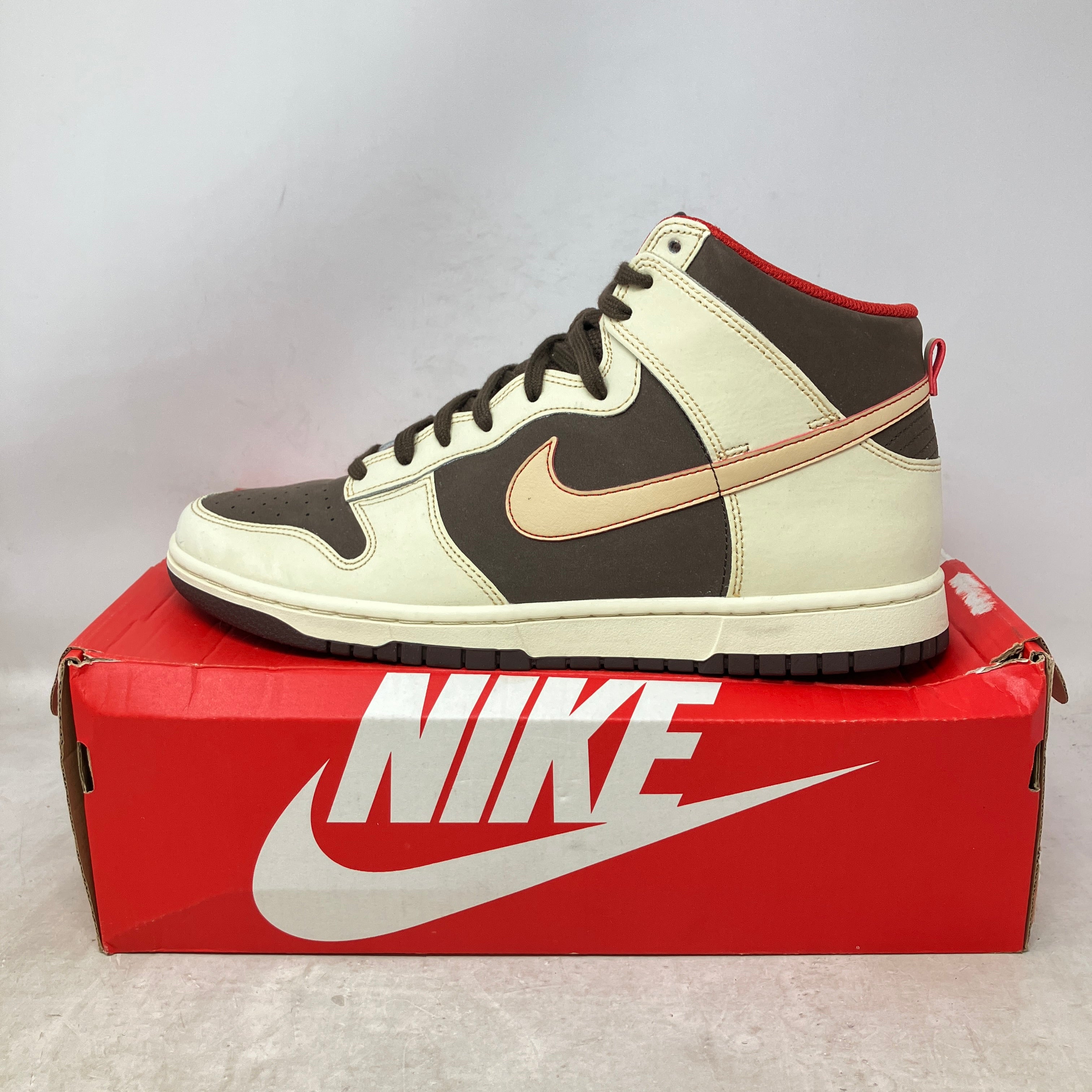Nike Dunk High SE Baroque Brown