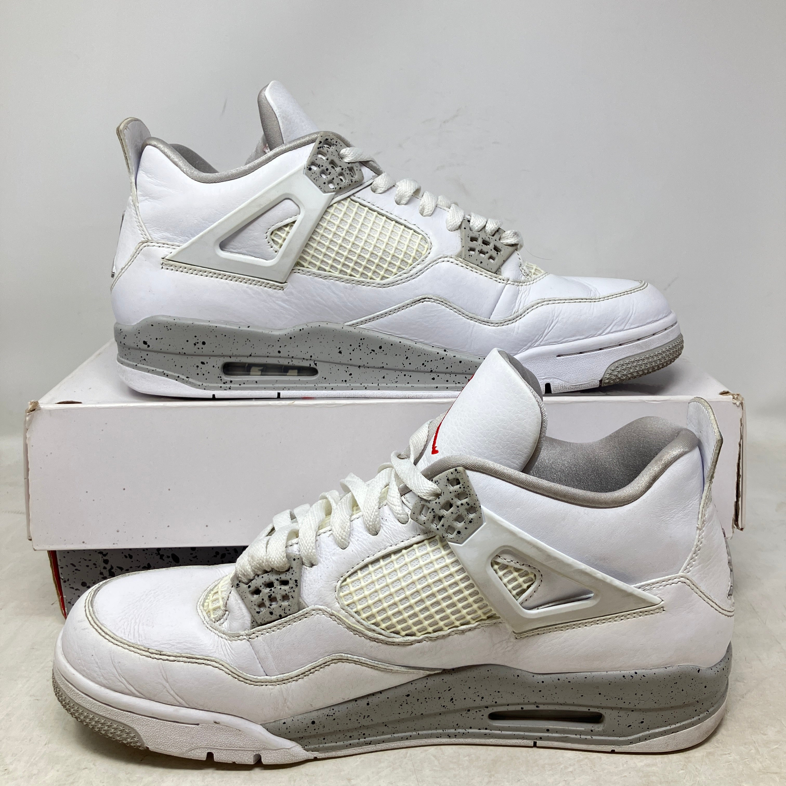 Jordan 4 Retro White Oreo (2021)