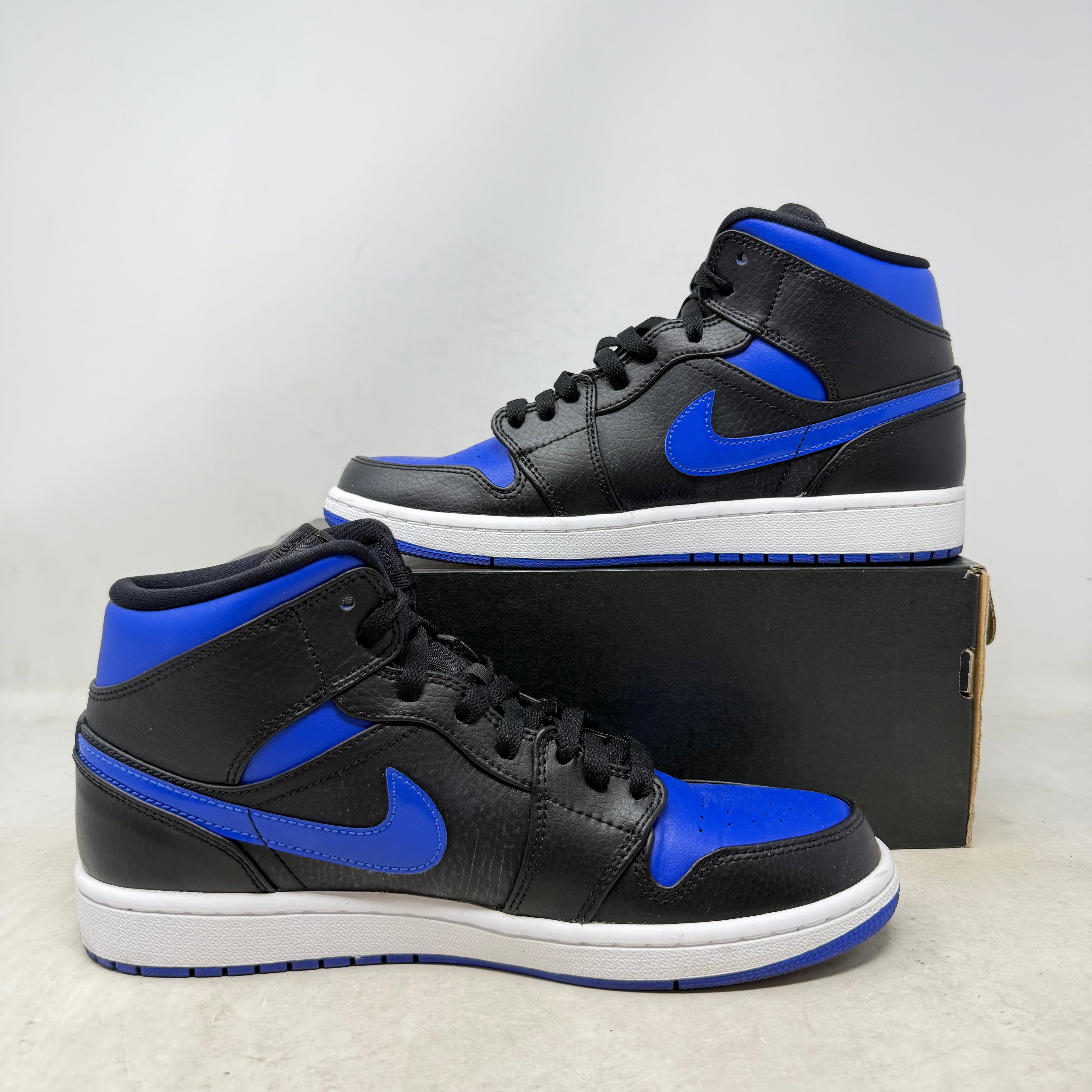 Jordan 1 Mid Royal (2020)