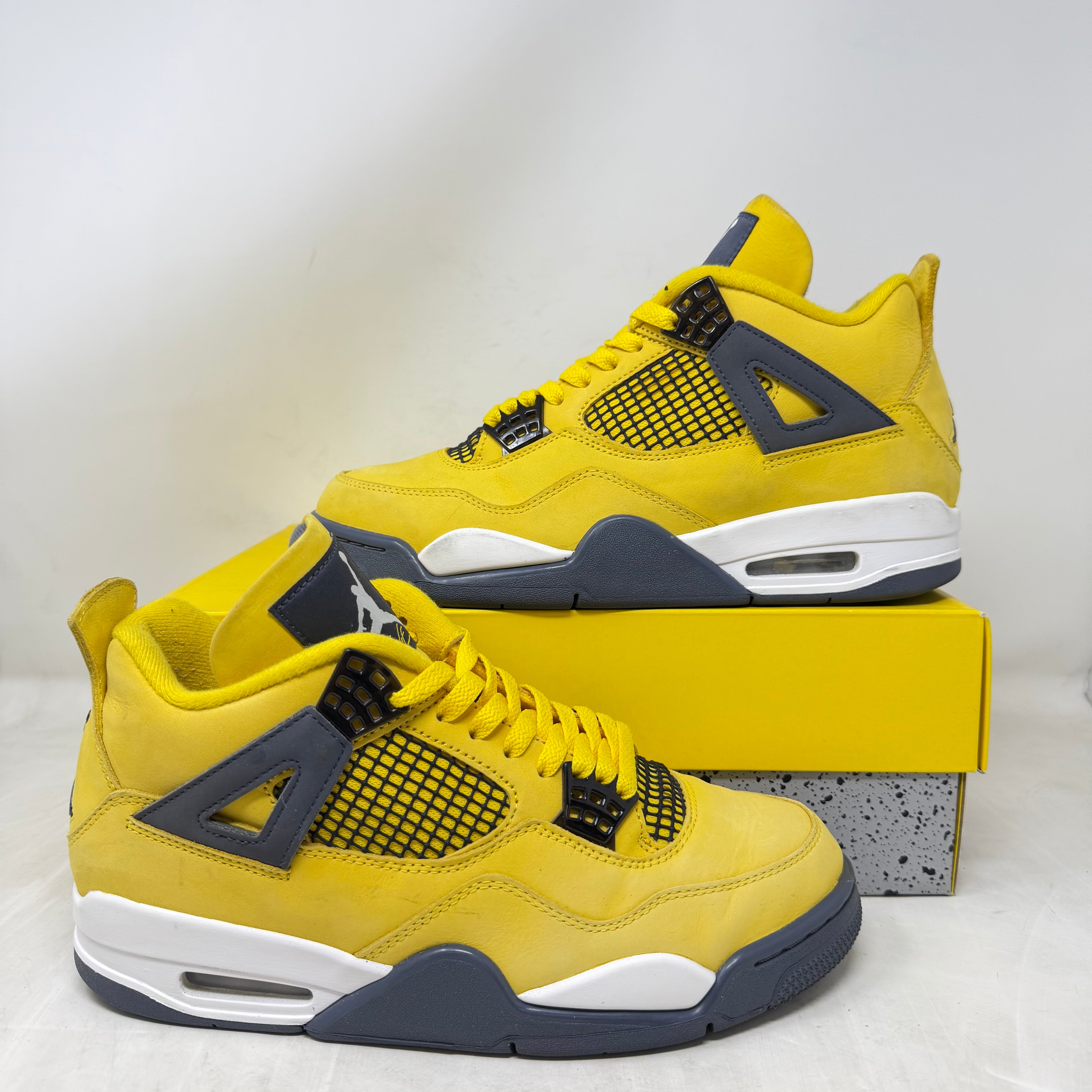 Jordan 4 Retro Lightning (2021)