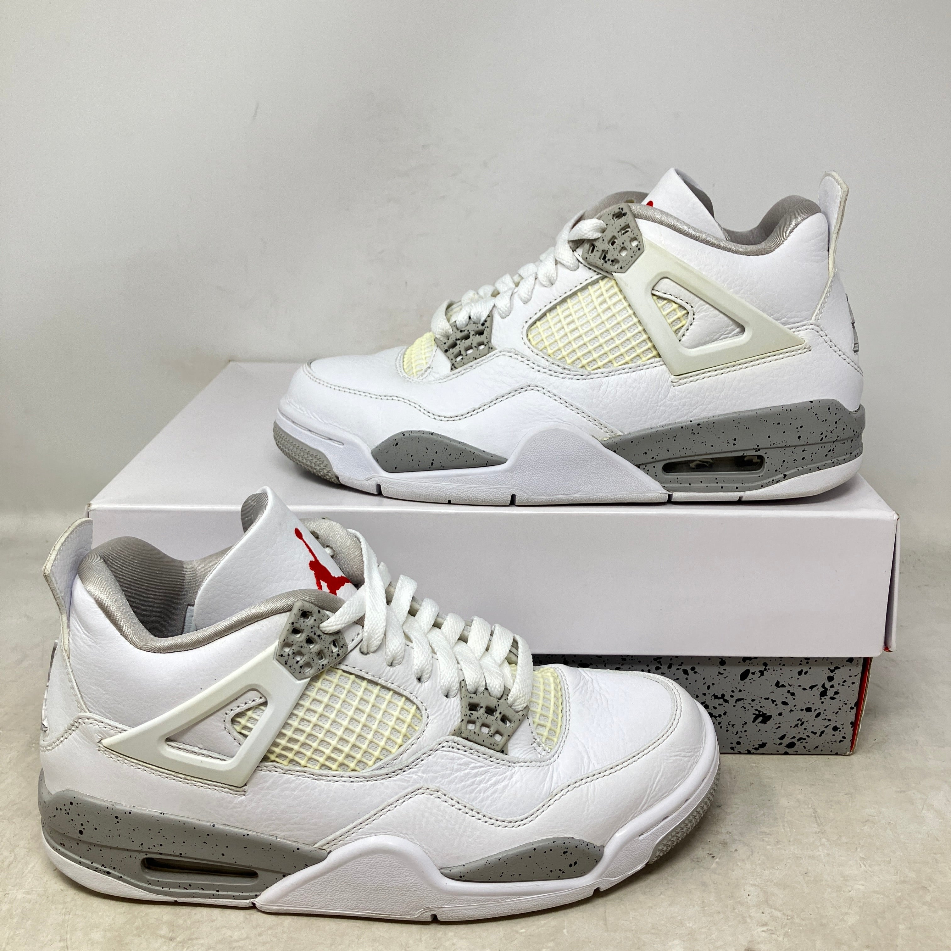 Jordan 4 Retro White Oreo (2021)