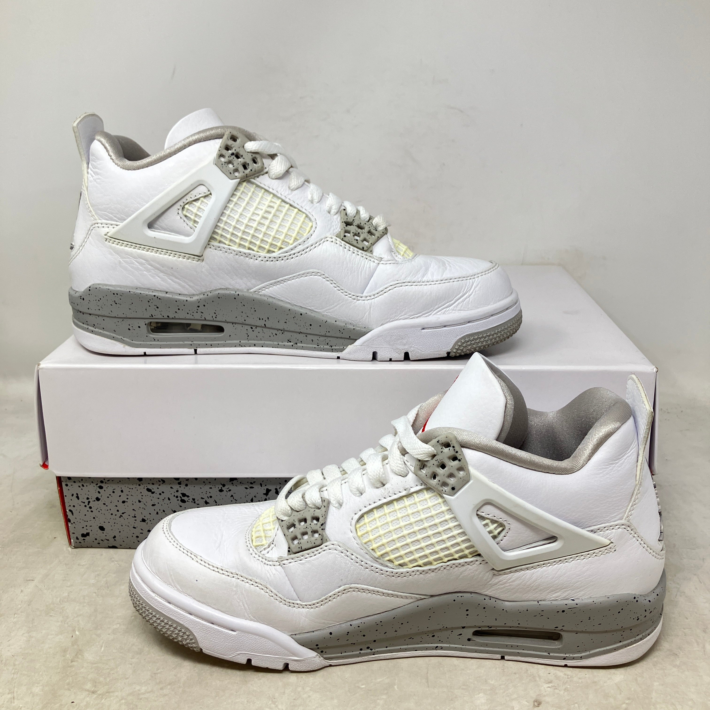Jordan 4 Retro White Oreo (2021)