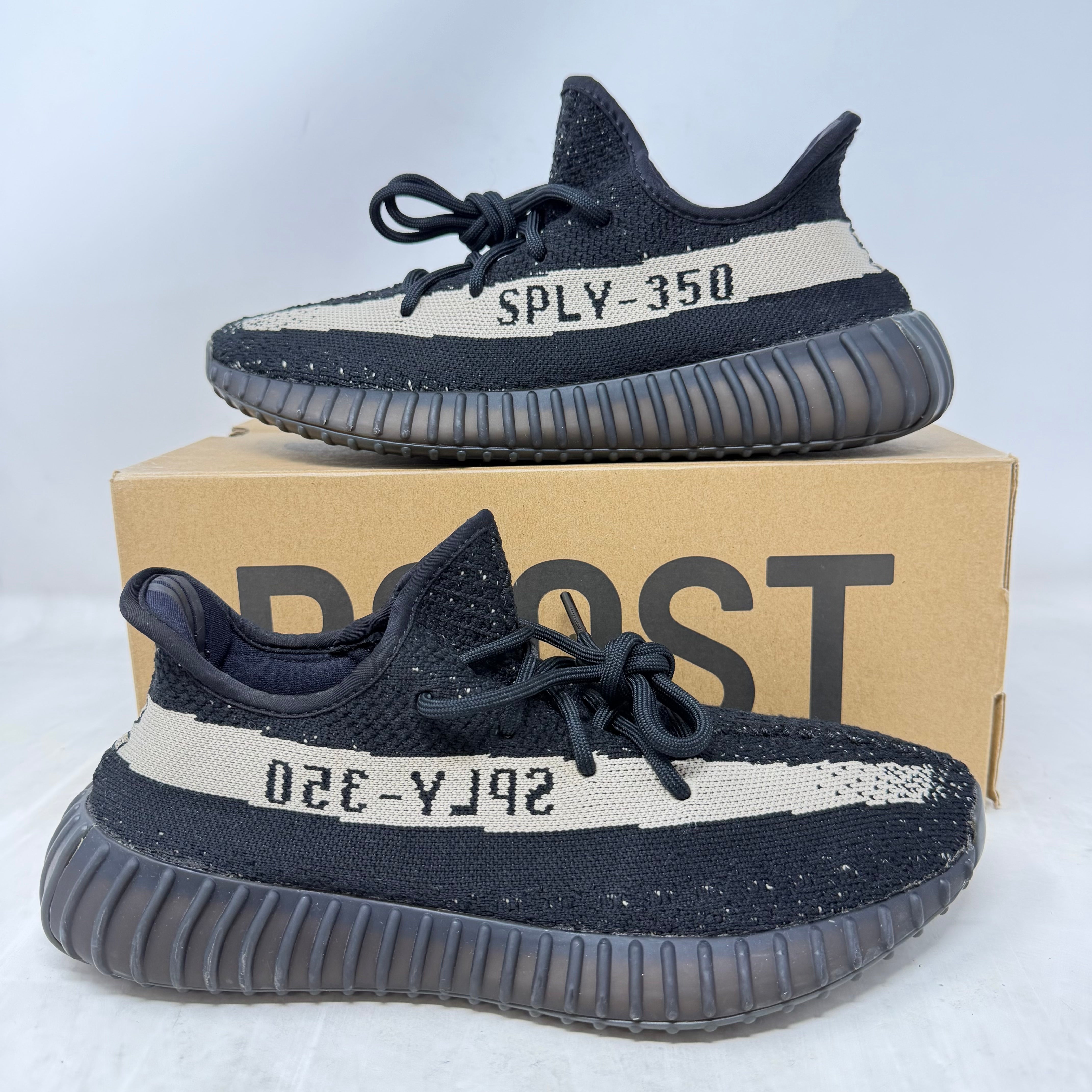 adidas Yeezy Boost 350 V2 Core Black White