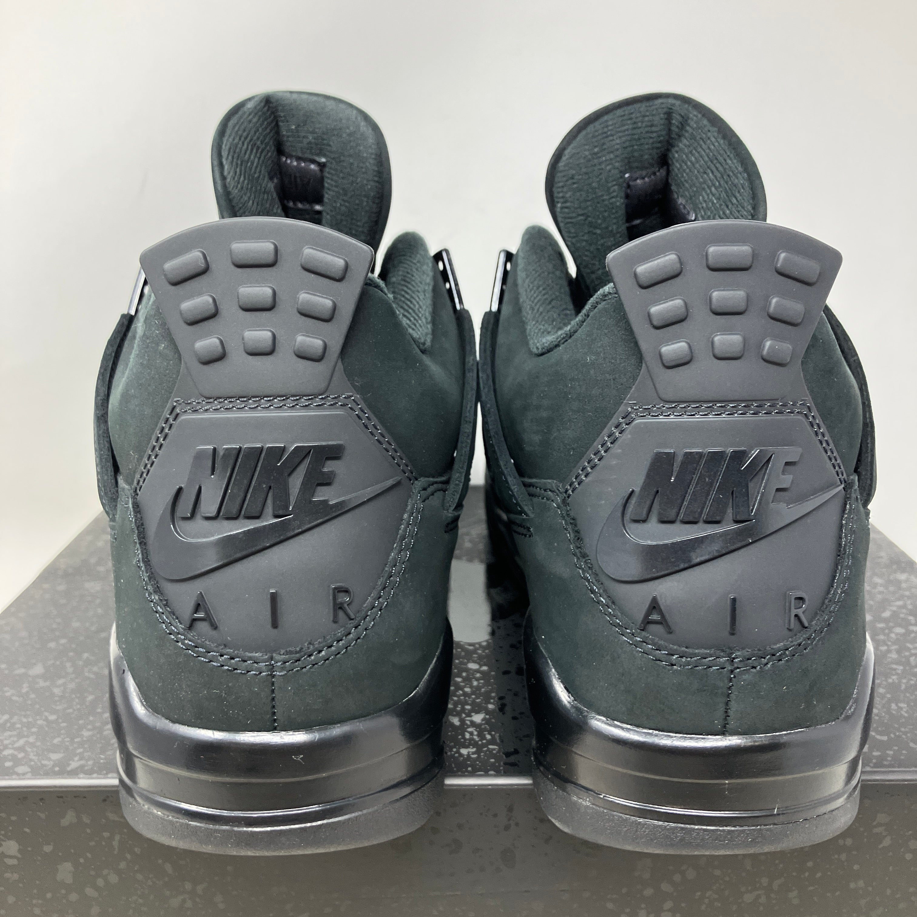 Jordan 4 Retro Black Cat (2025)