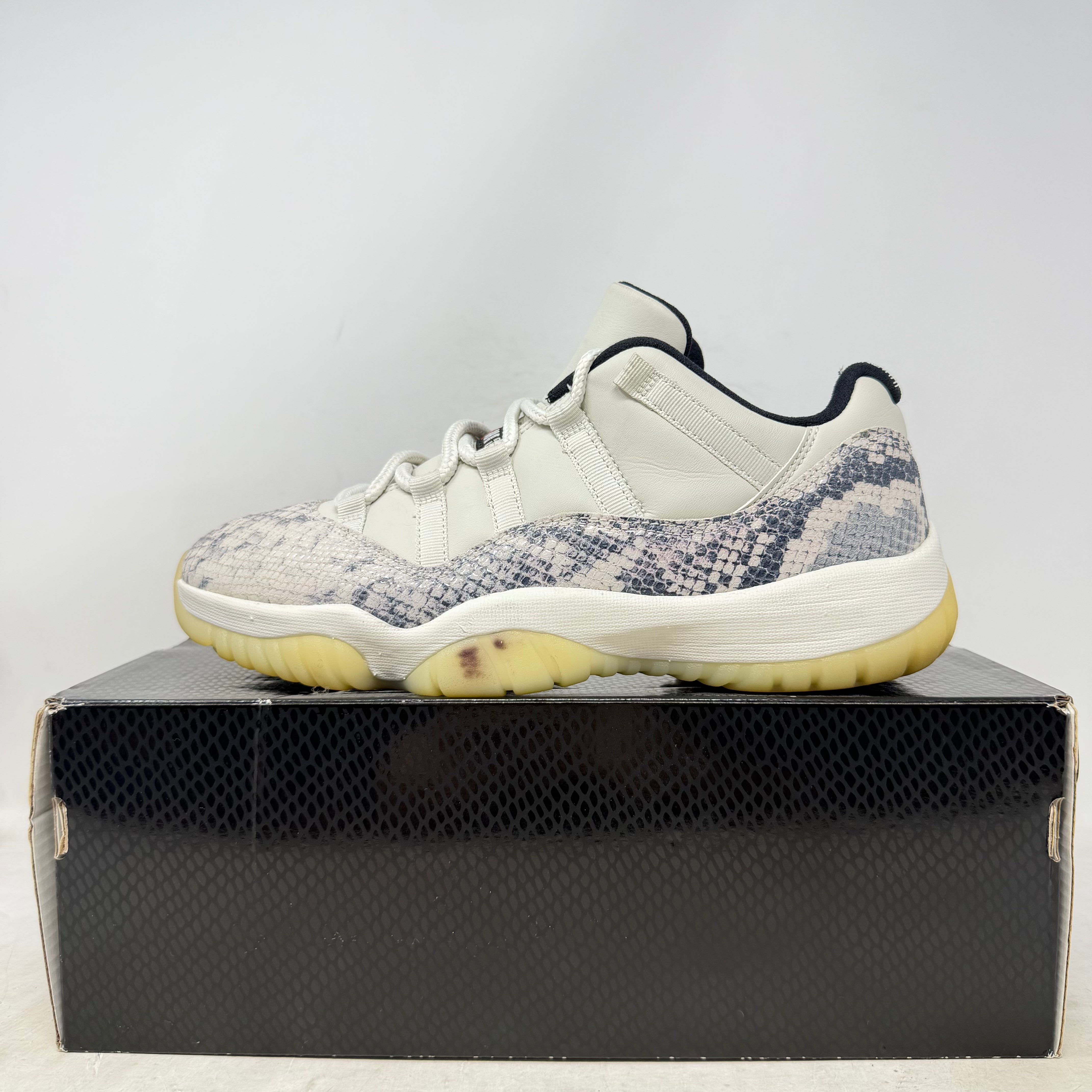 Jordan 11 Retro Low Snake Light Bone