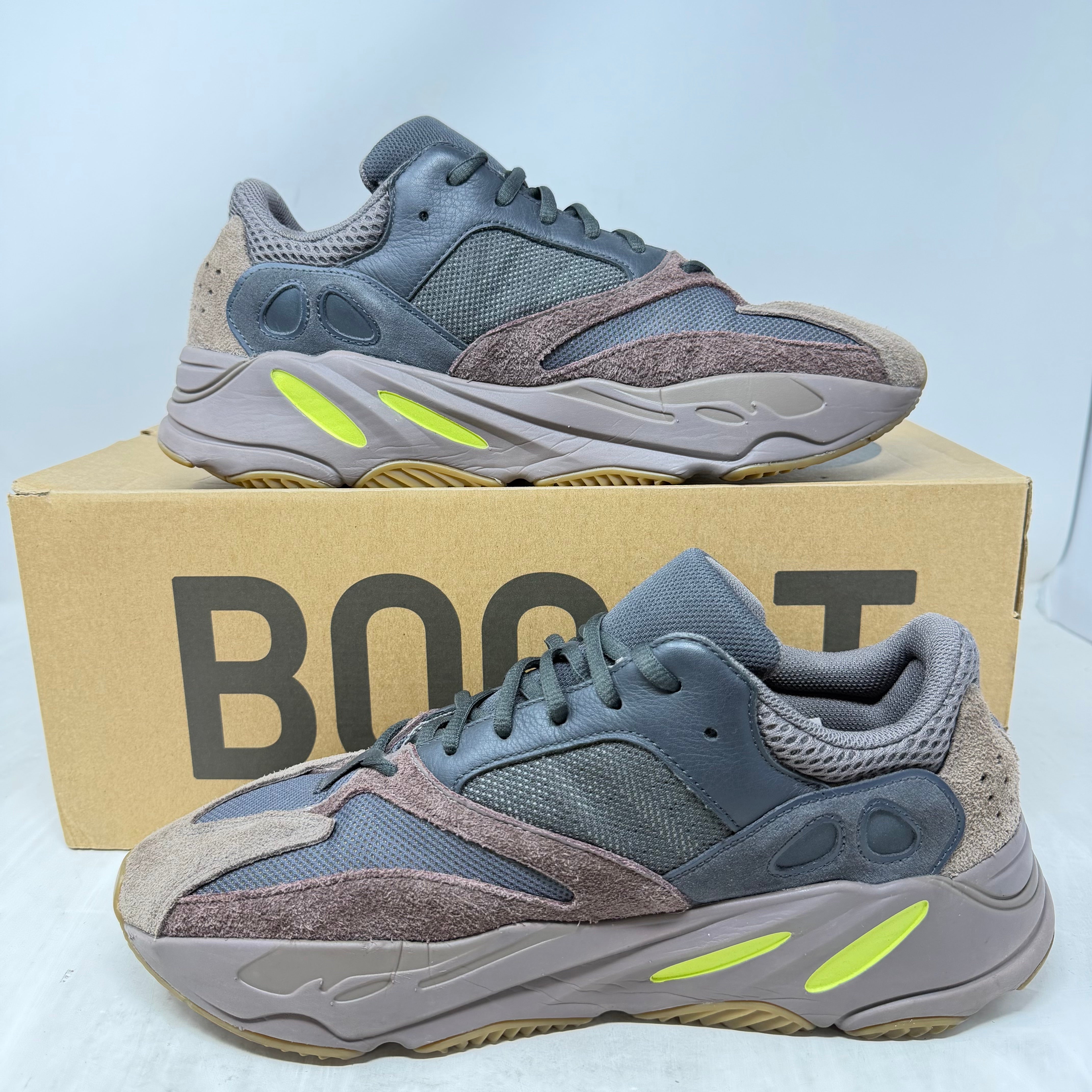 adidas Yeezy Boost 700 Mauve