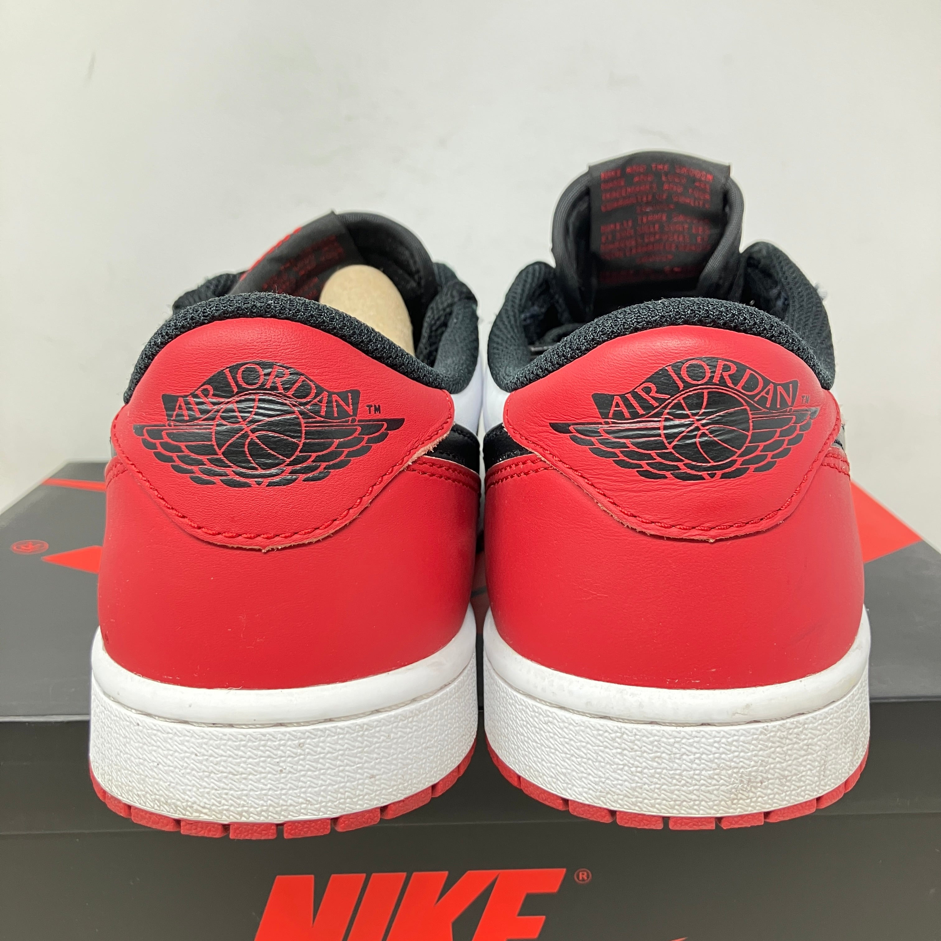 Jordan 1 Retro Low OG Black Toe (2023)