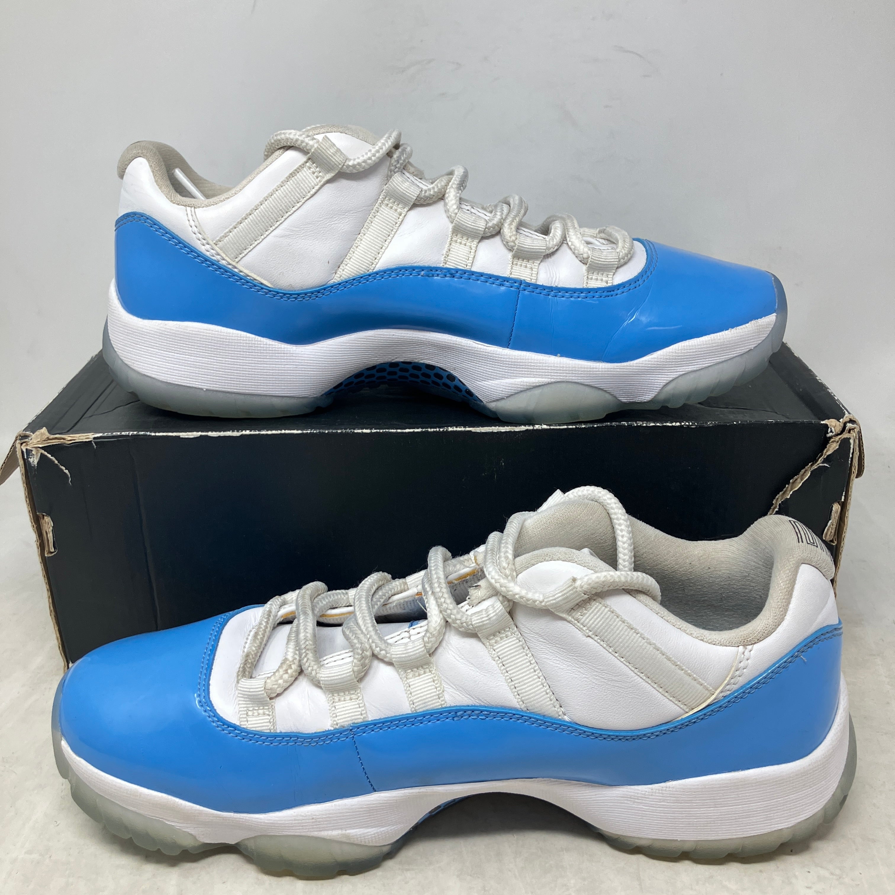 Jordan 11 Retro Low University Blue (2017)