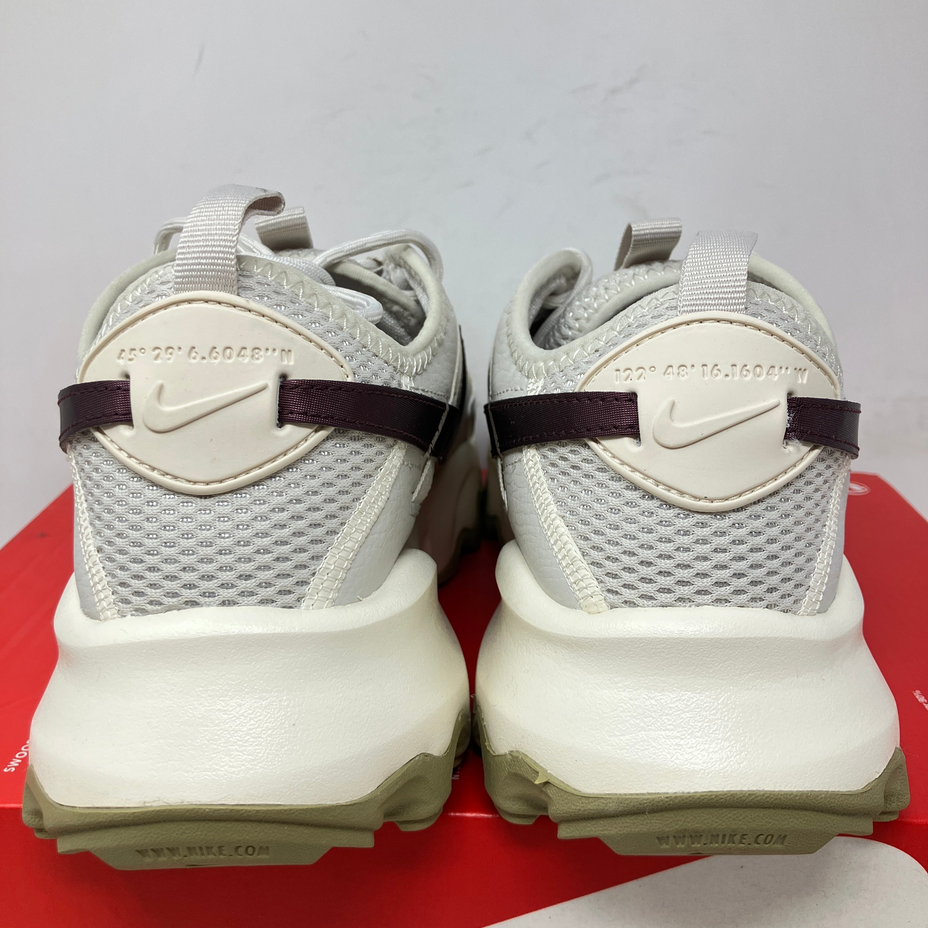Nike TC 7900 Light Bone Burgundy Crush (Women's)
