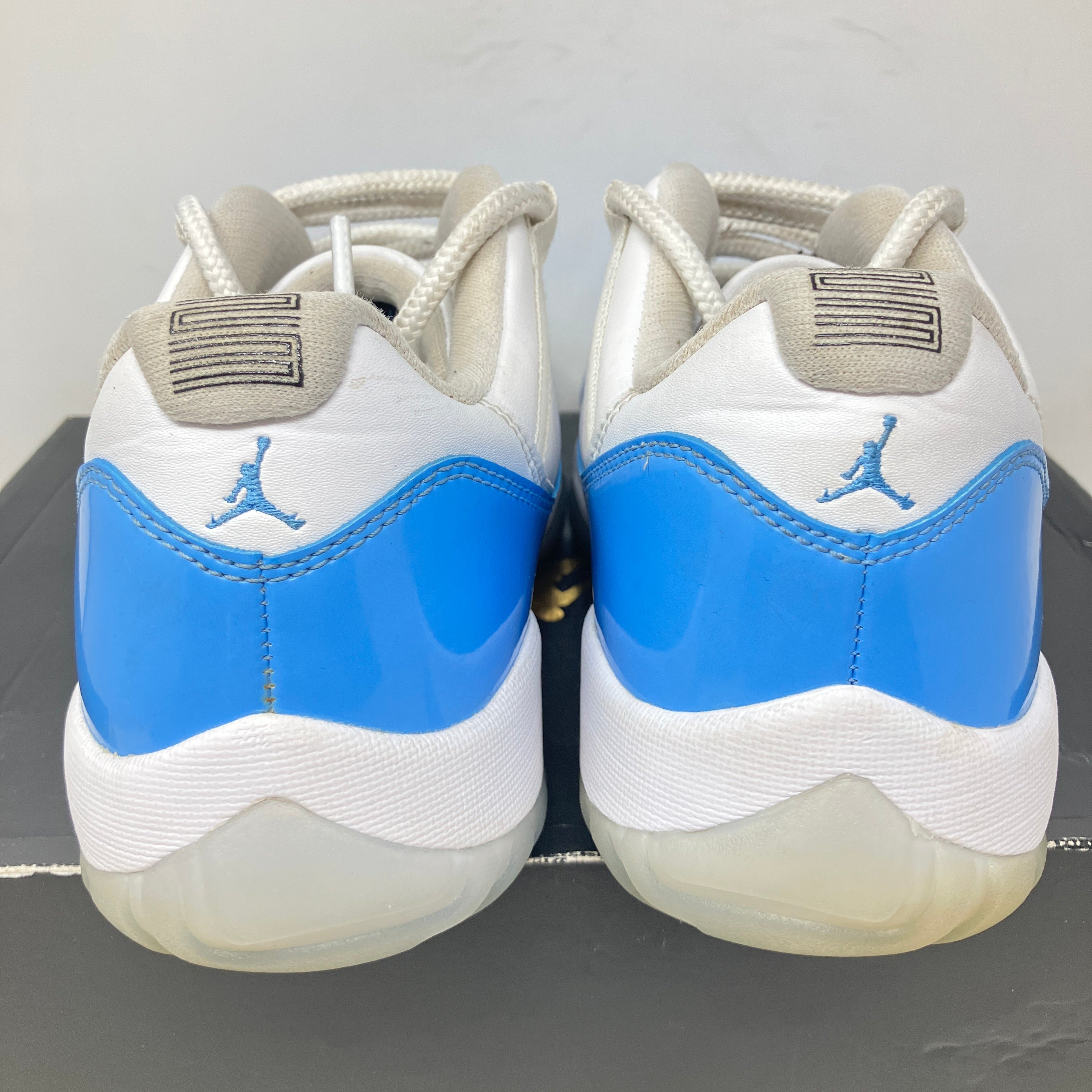 Jordan 11 Retro Low University Blue (2017)