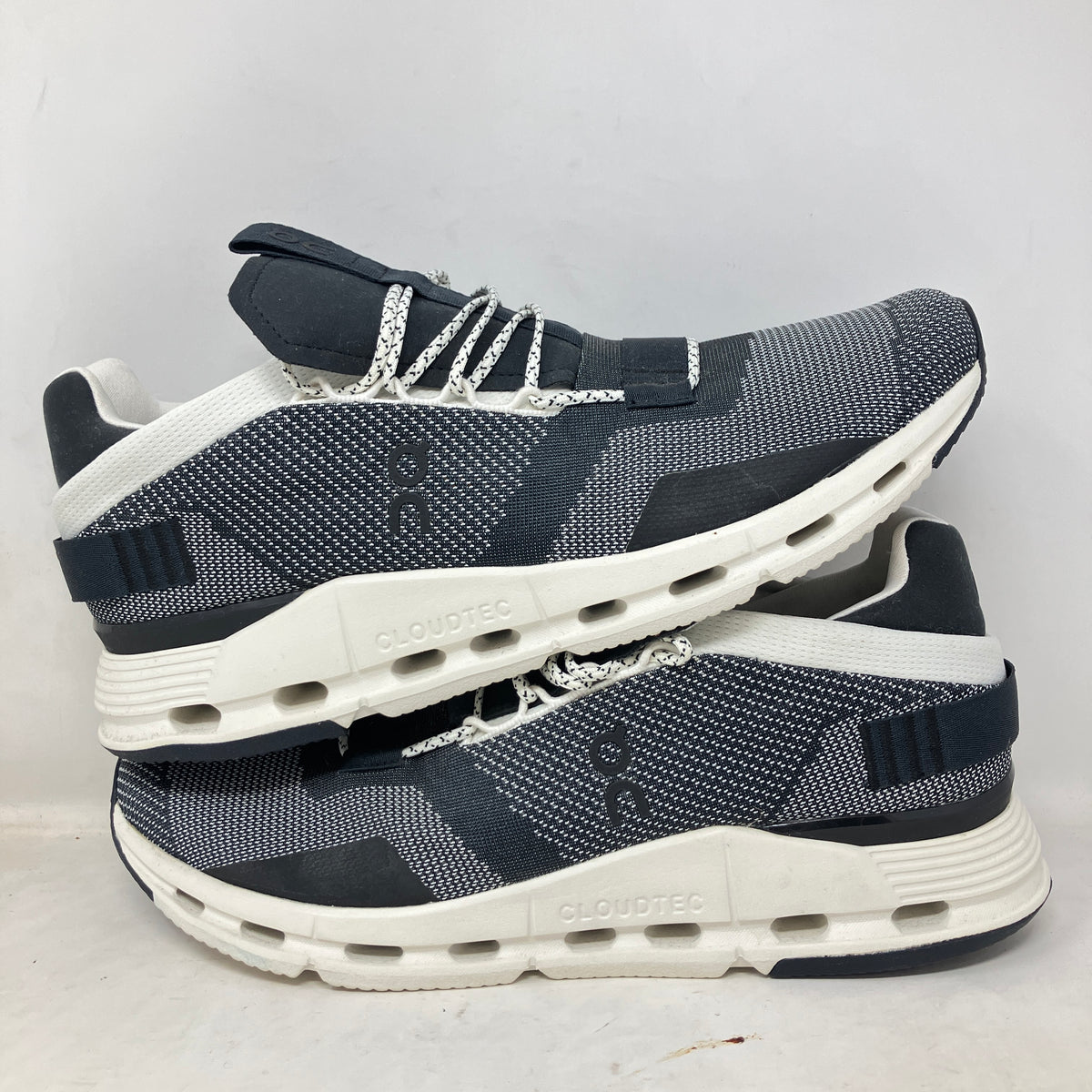 On Running Cloudnova Navy White