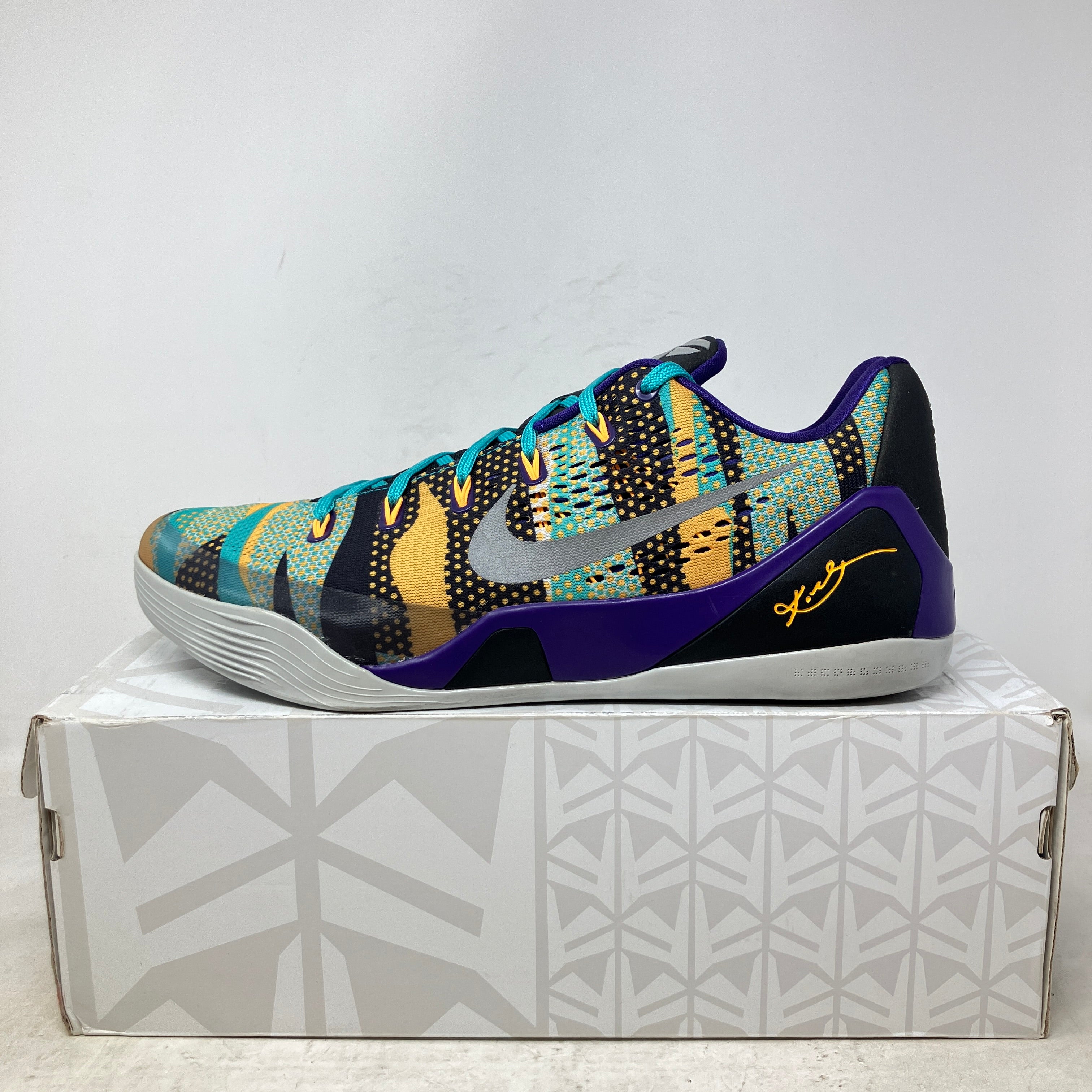 Nike Kobe 9 EM Low Unleashed