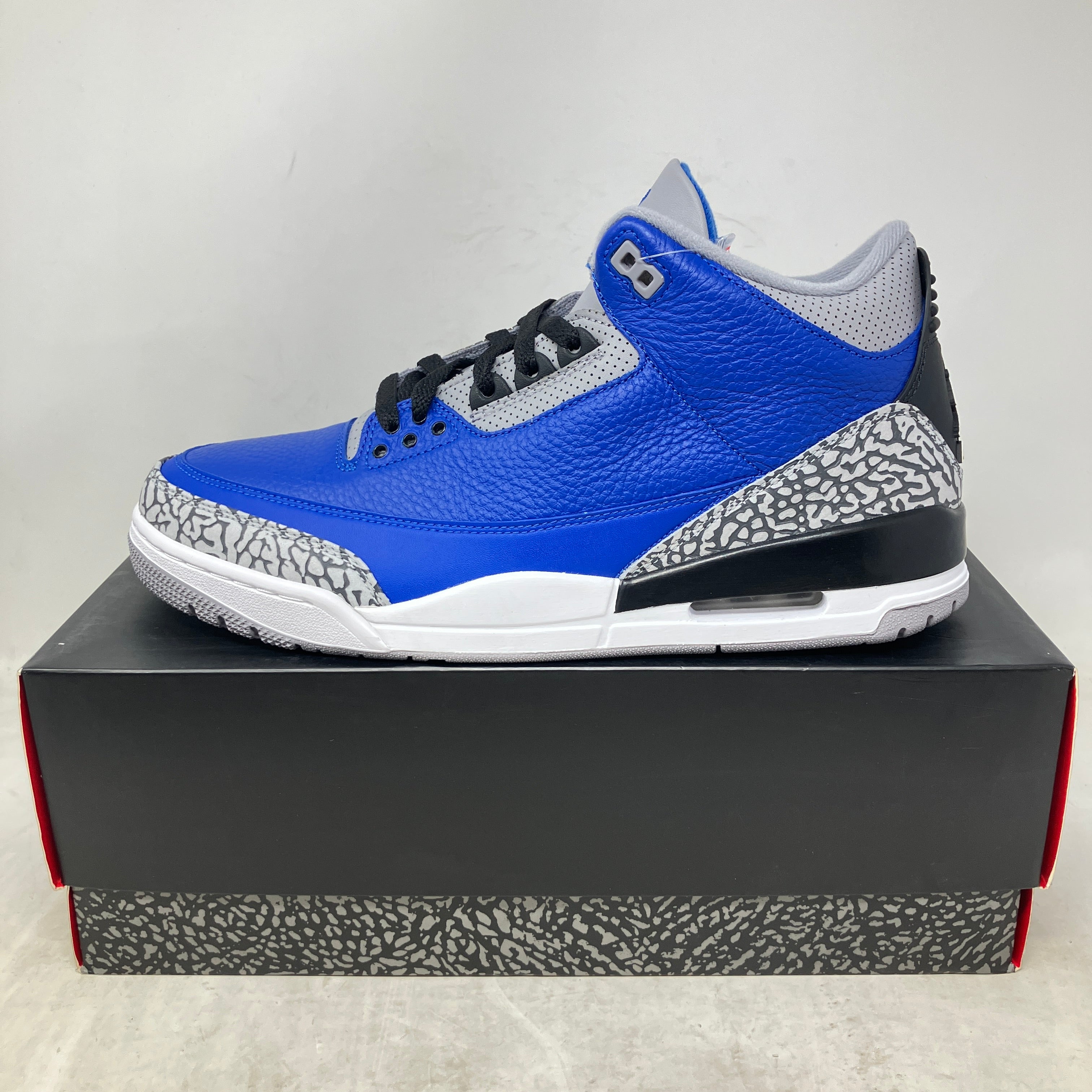 Jordan 3 Retro Varsity Royal Cement