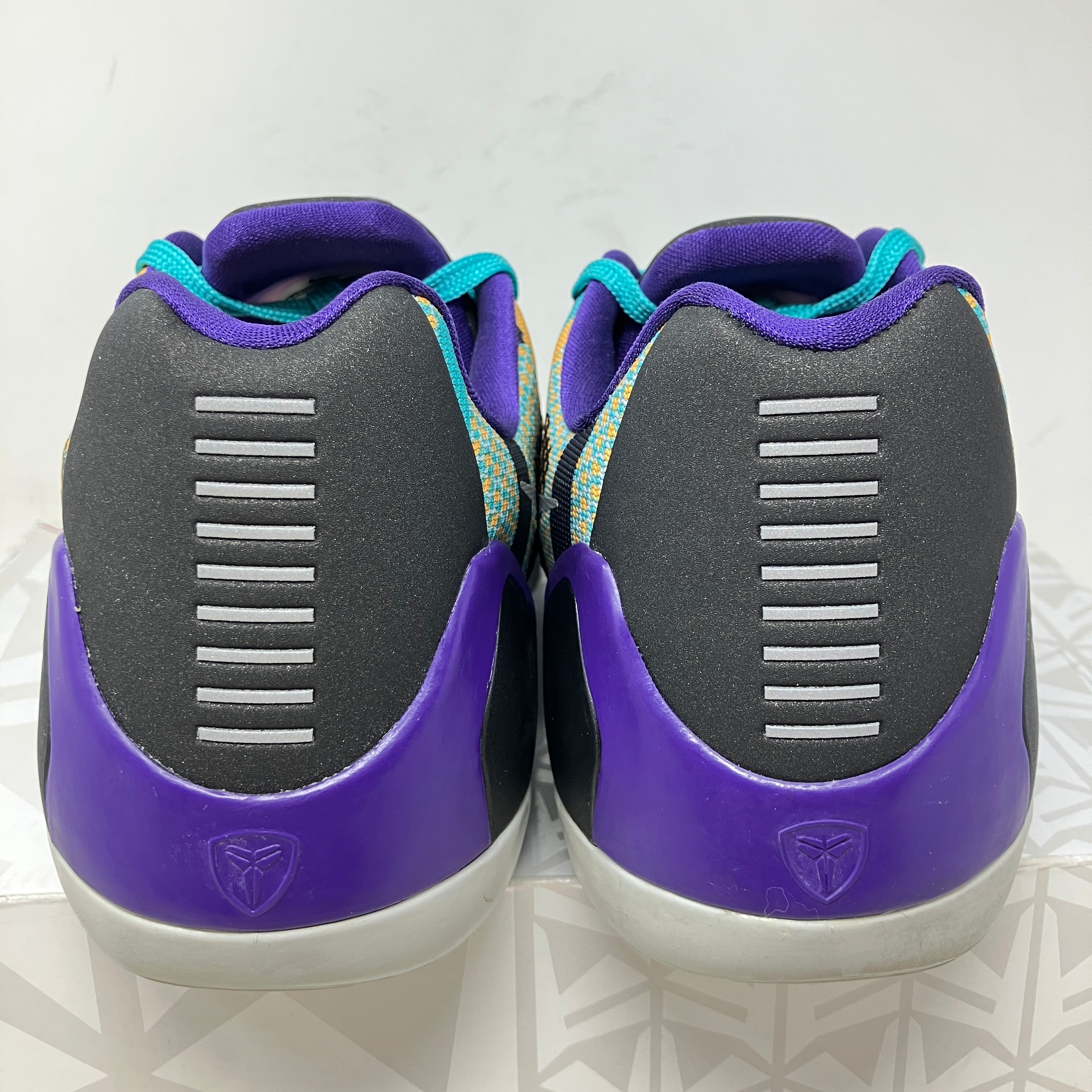 Nike Kobe 9 EM Low Unleashed