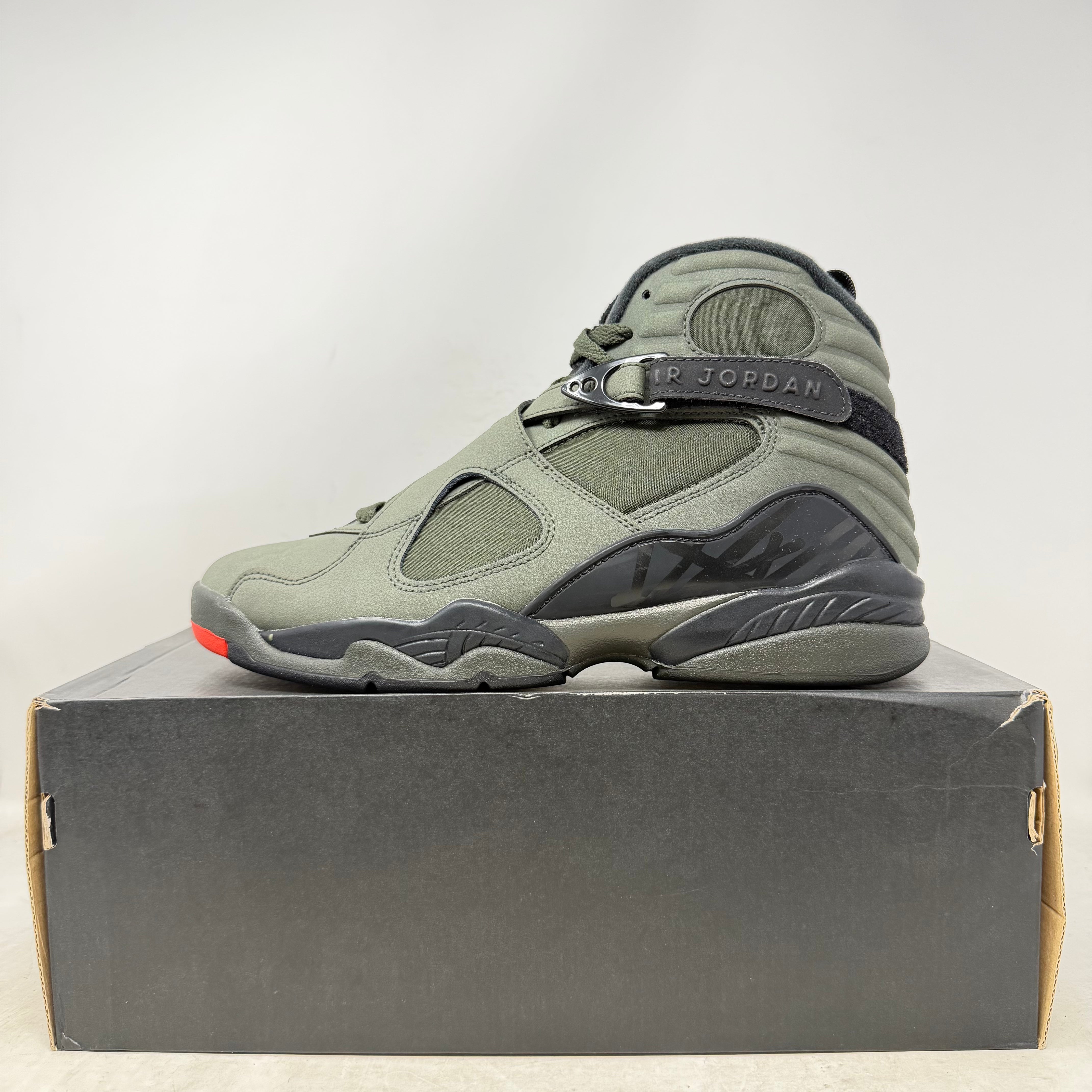 Jordan 8 Retro Take Flight Undefeated