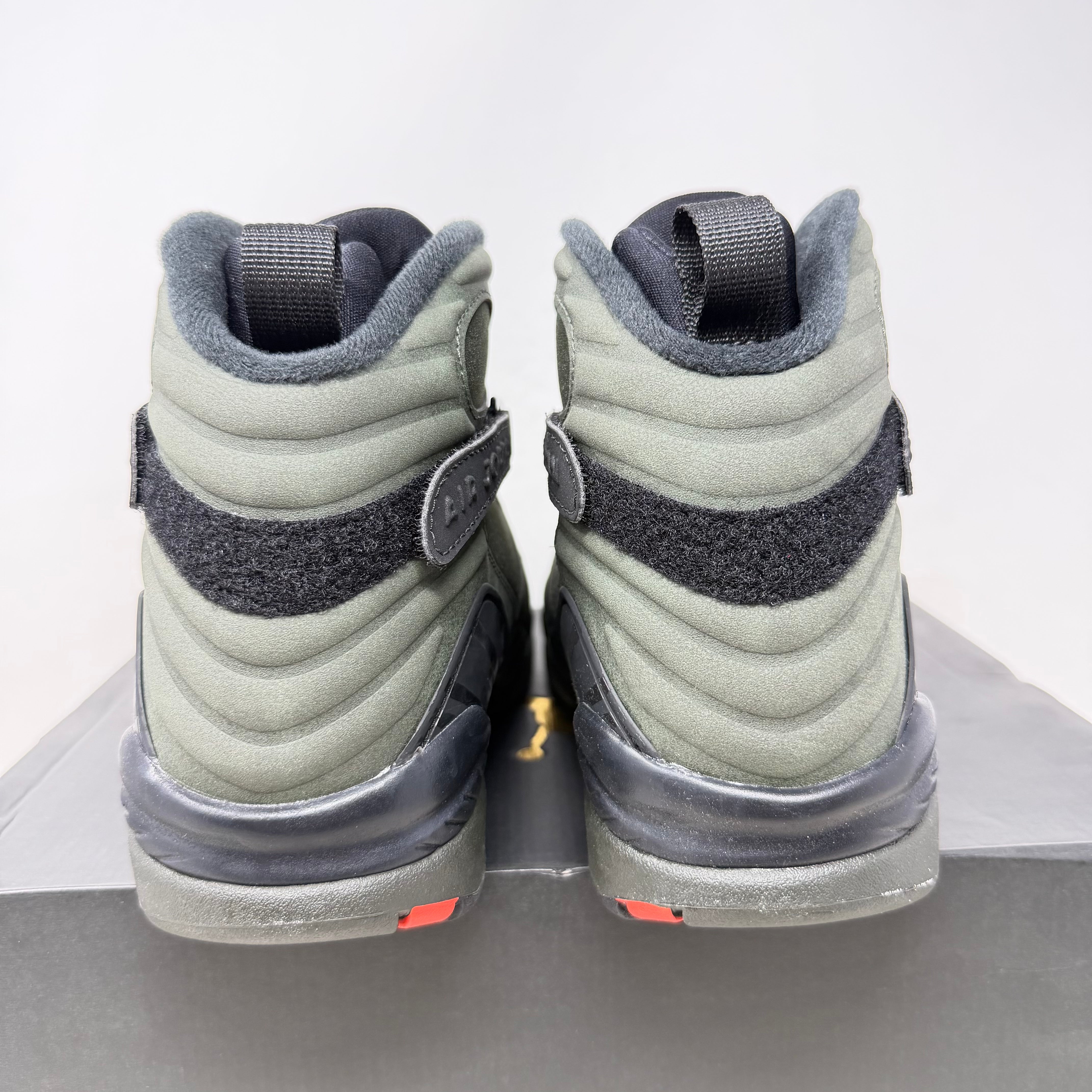 Jordan 8 Retro Take Flight Undefeated
