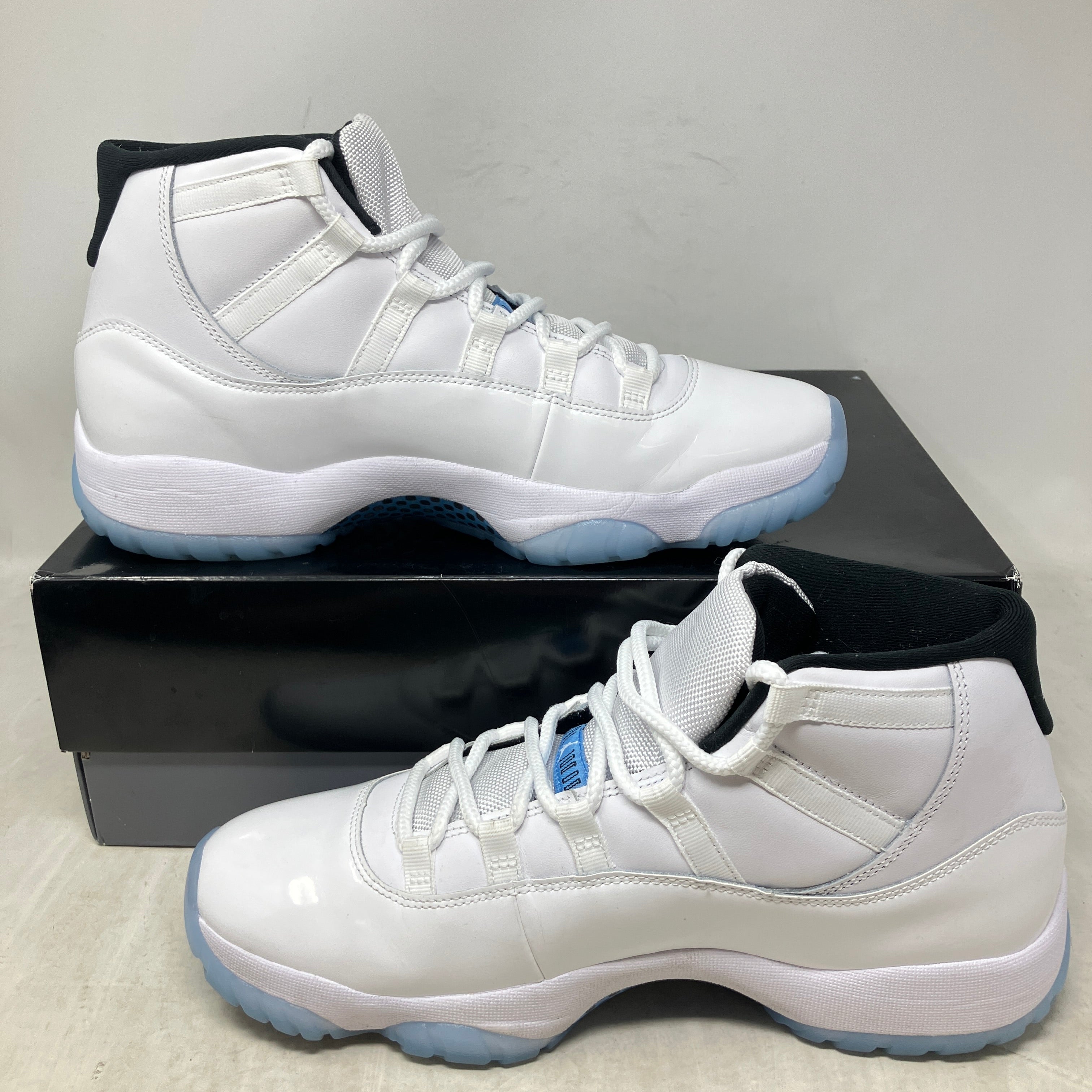 Jordan 11 Retro Legend Blue (2024)