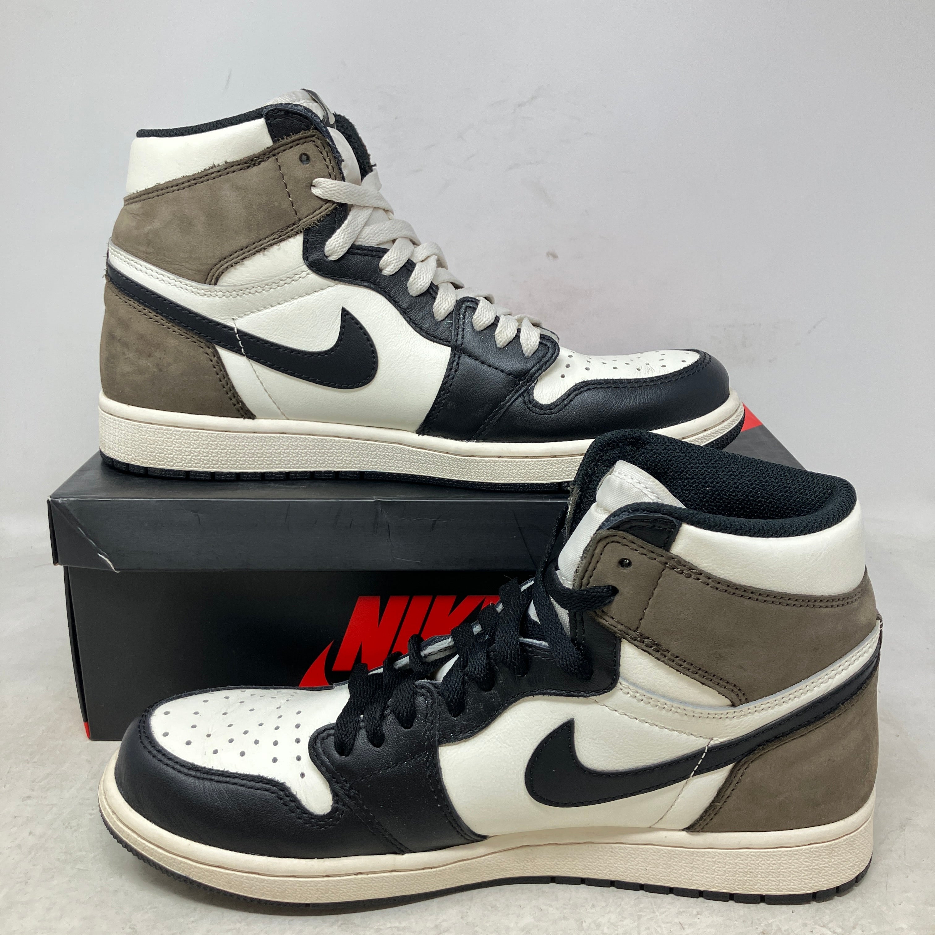 Jordan 1 Retro High Dark Mocha