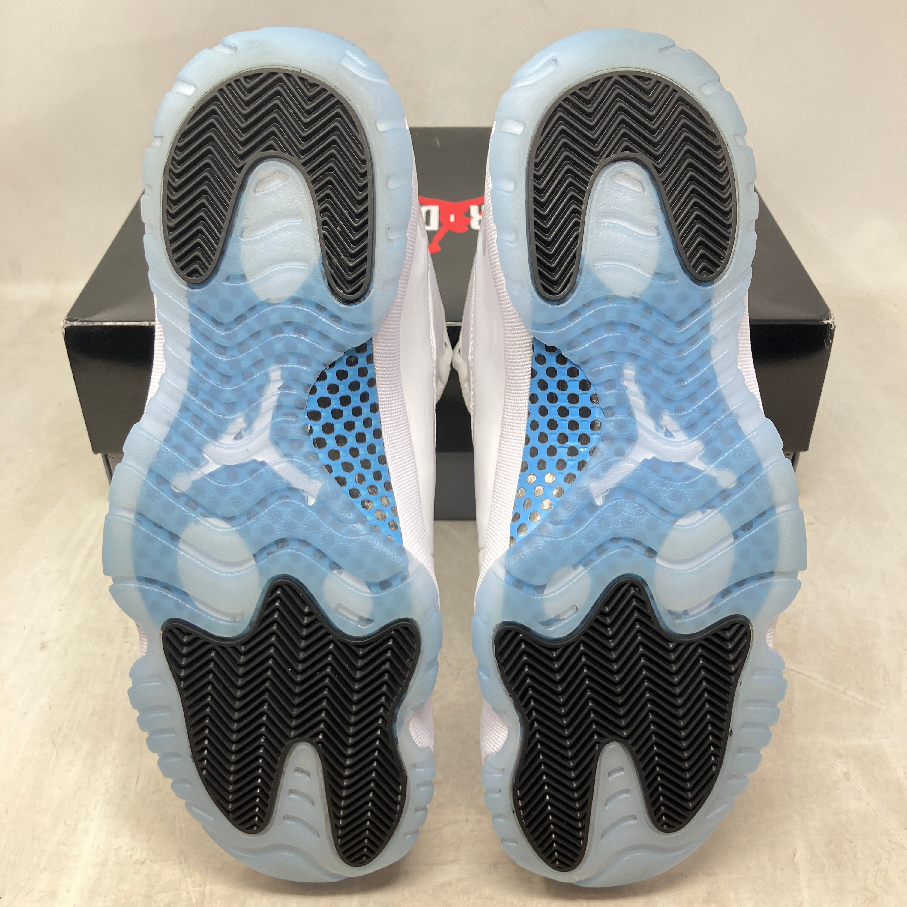 Jordan 11 Retro Legend Blue (2024)