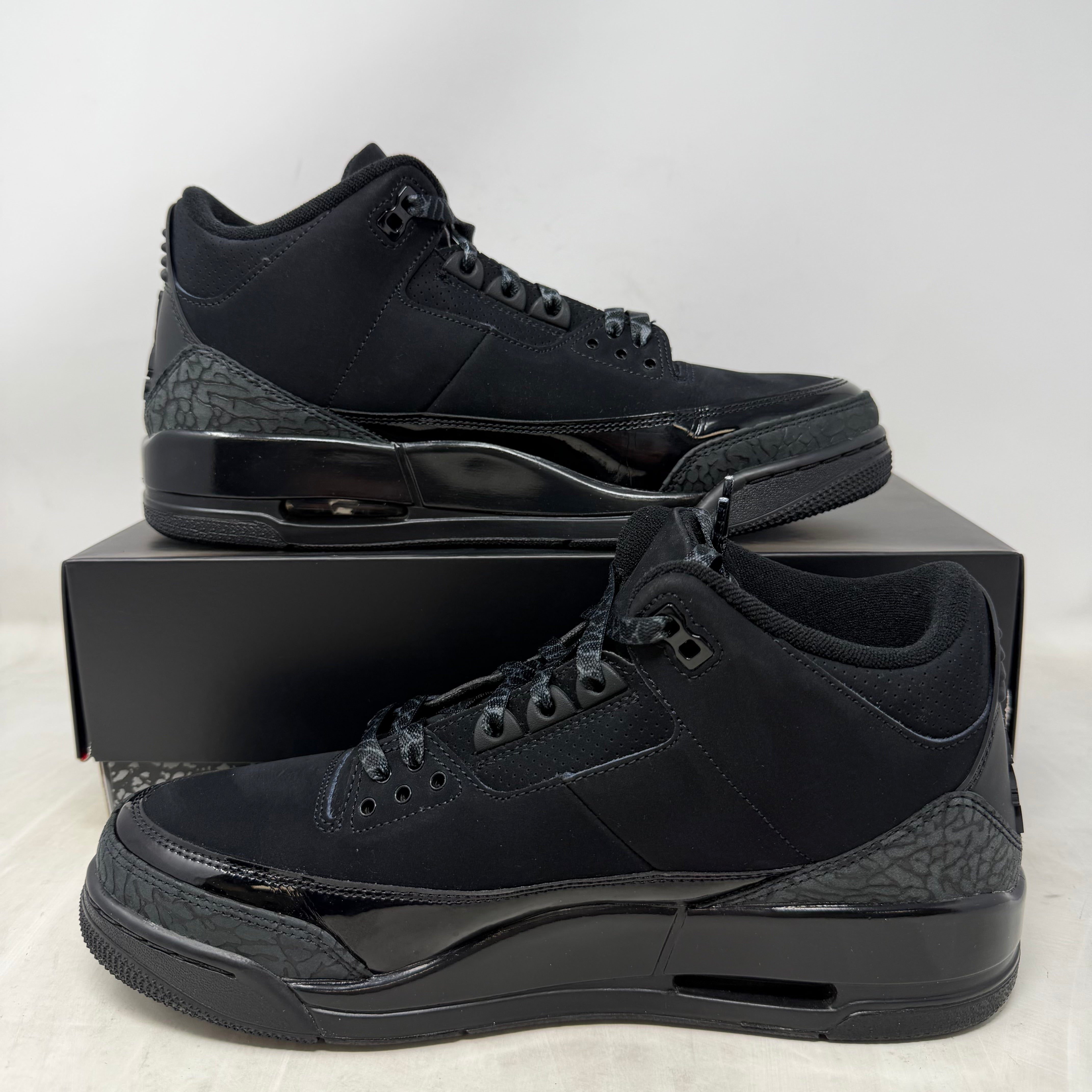 Jordan 3 Retro Black Cat (2025)