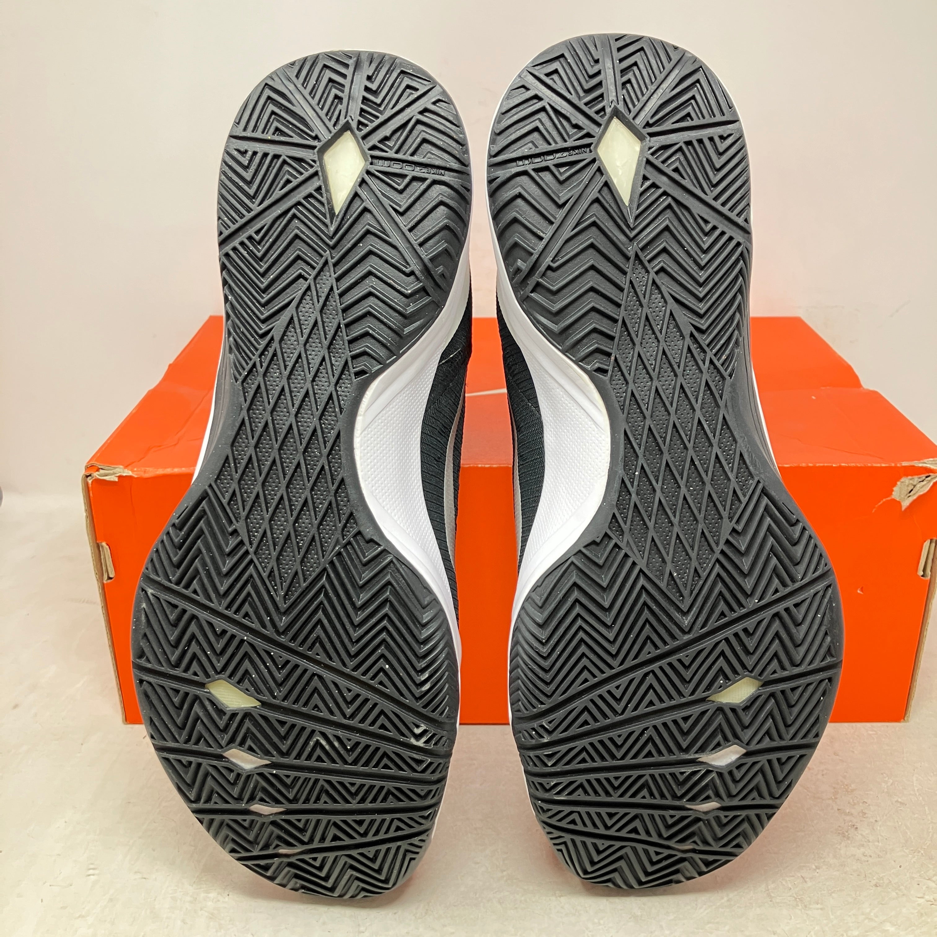 Nike Hyper Quickness Black White