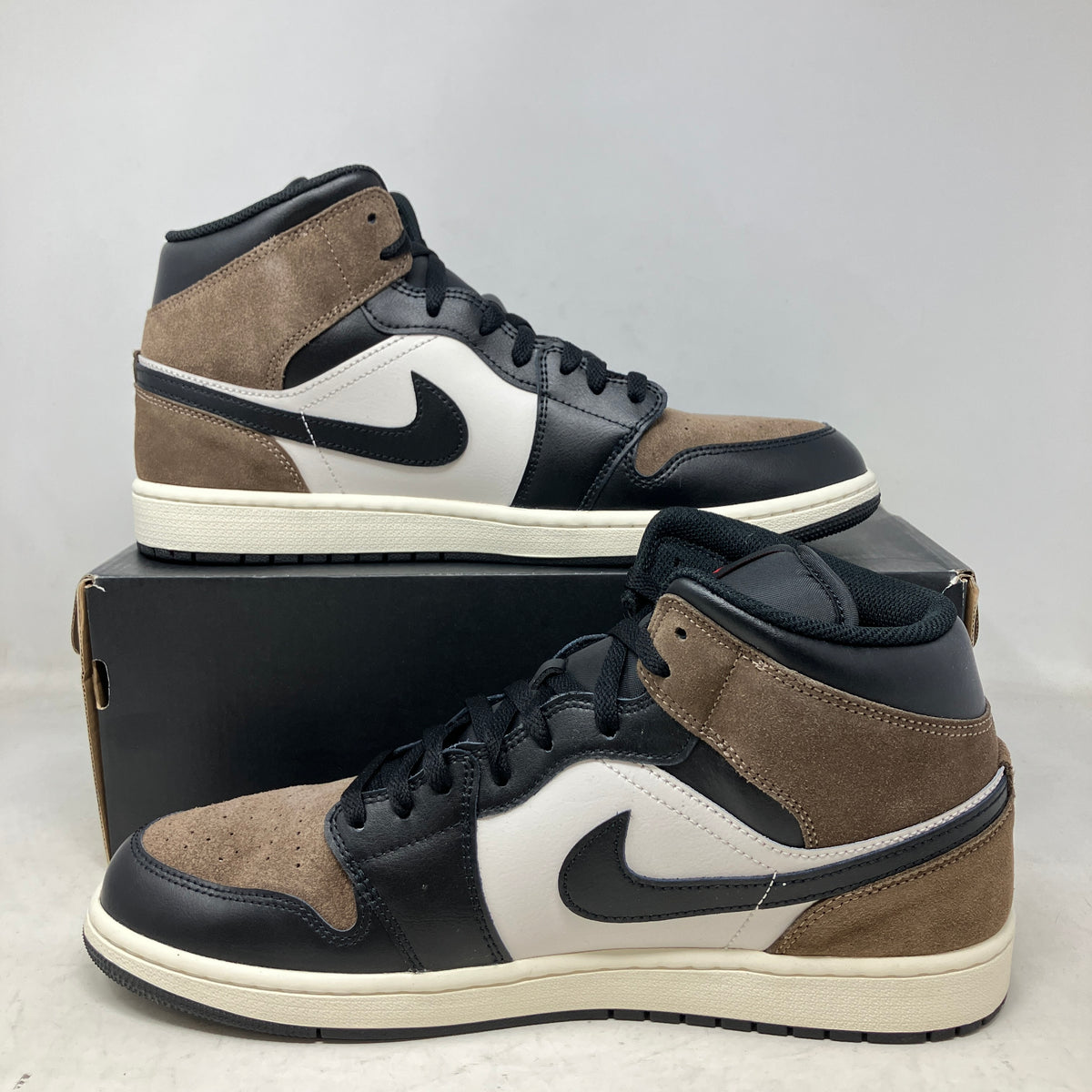 Jordan 1 Mid Black Palomino