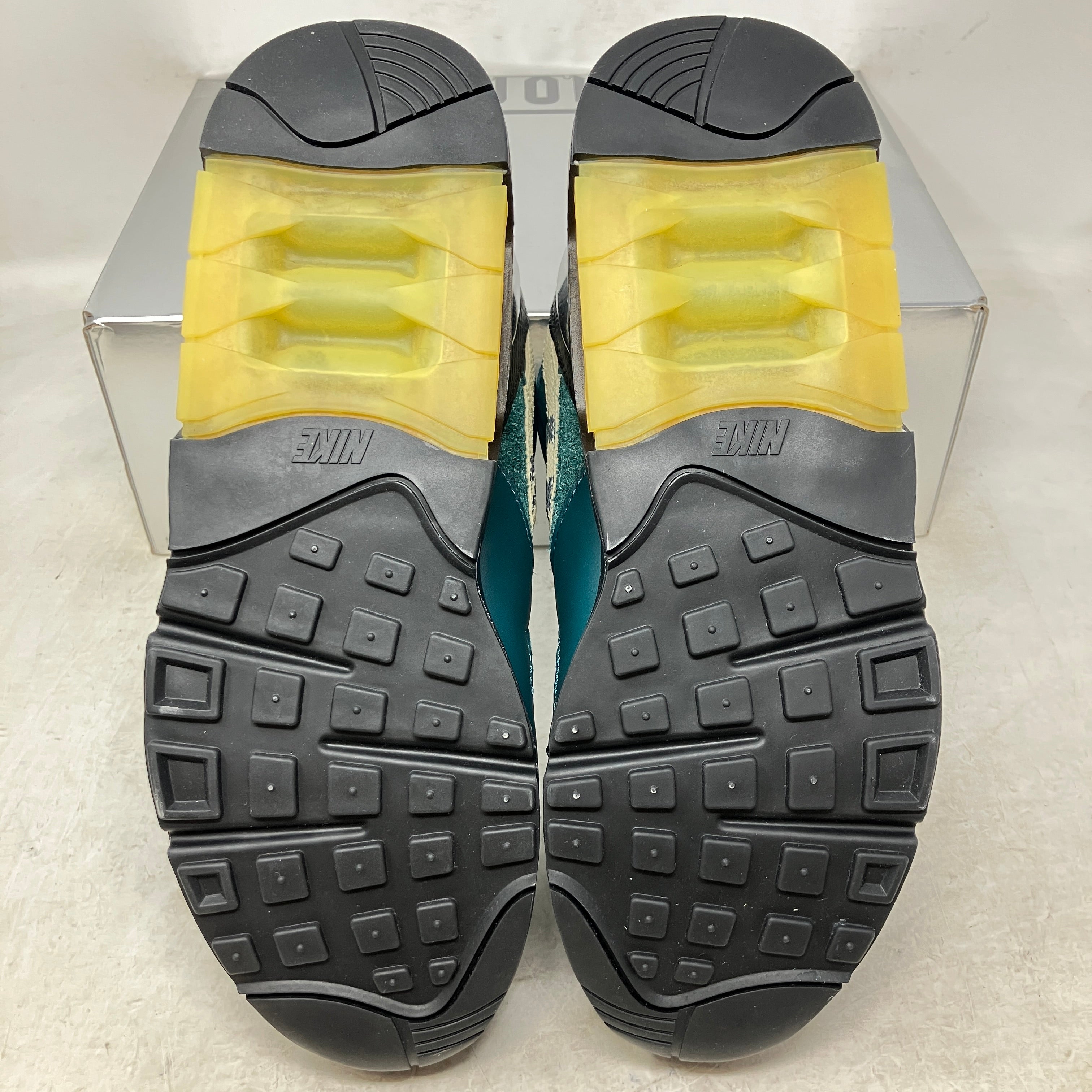 Nike Air Max 180 Apron Records