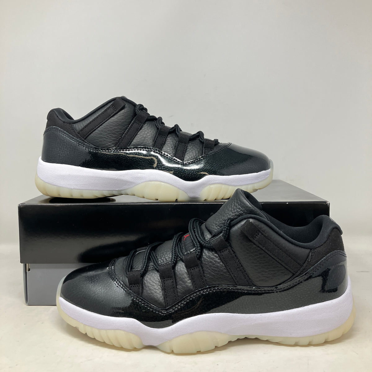 Jordan 11 Retro Low 72-10