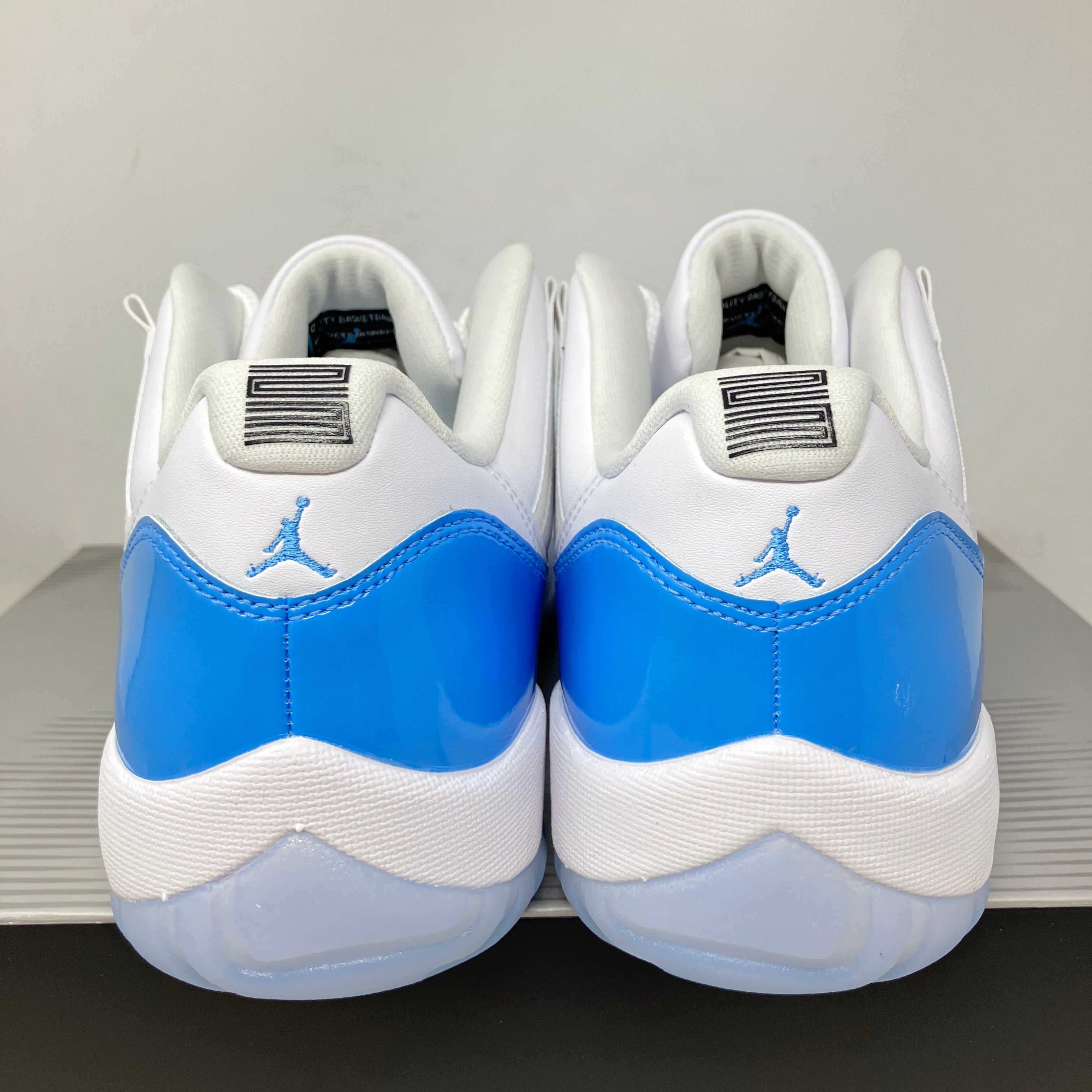 Jordan 11 Retro Low University Blue (2026)