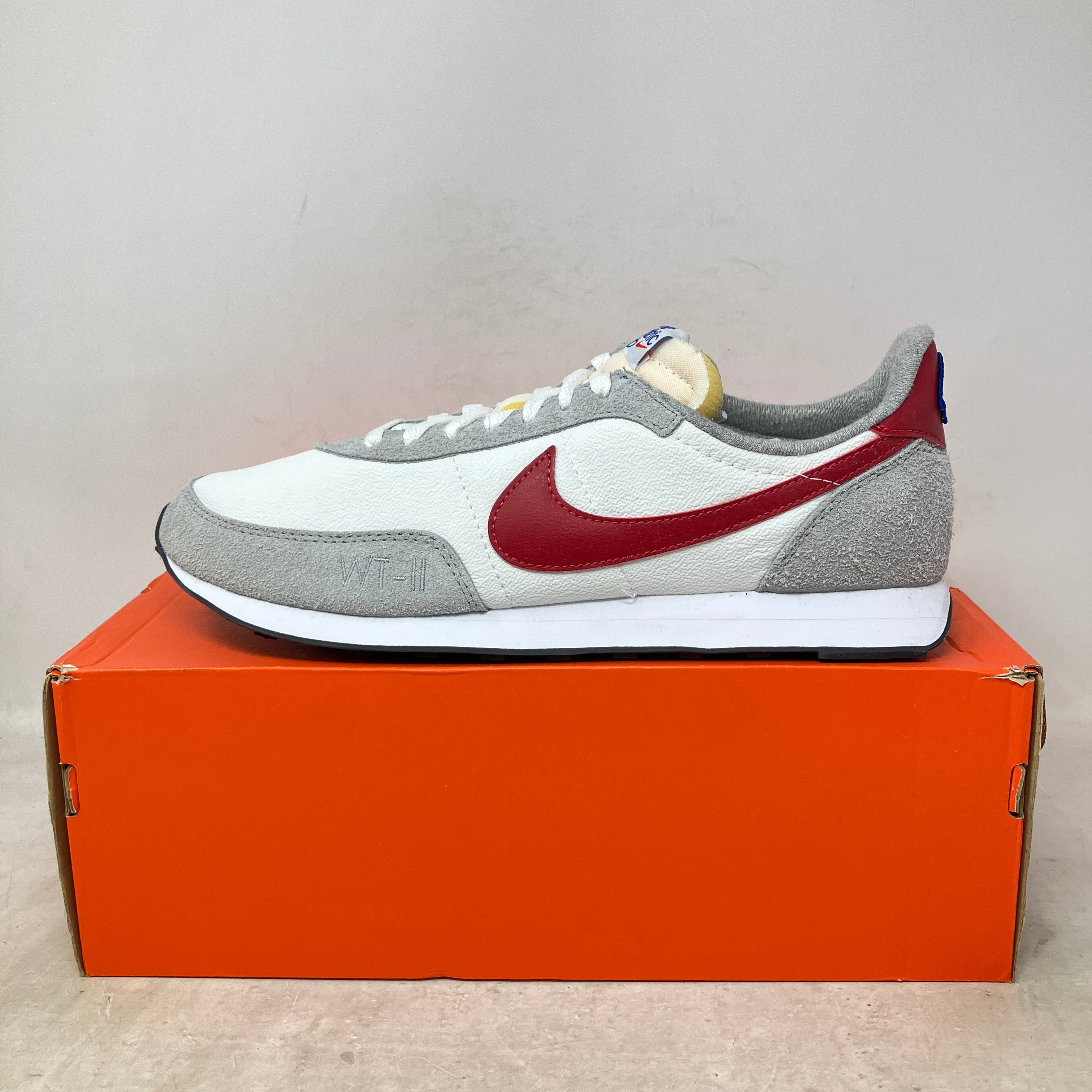 Nike Waffle Trainer 2 Athletic Club White Gym Red