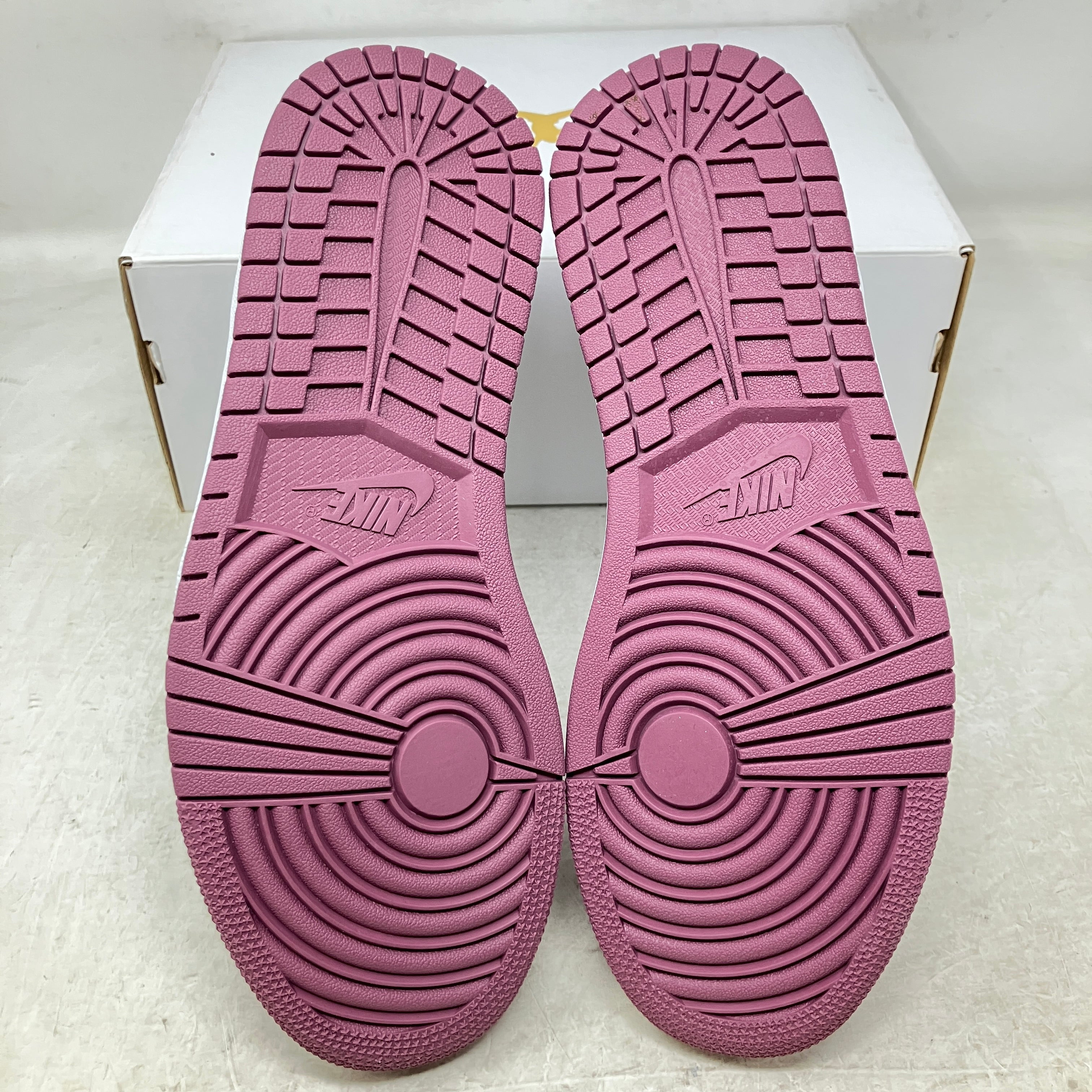 Jordan 1 Mid SE Light Mulberry (Women's)
