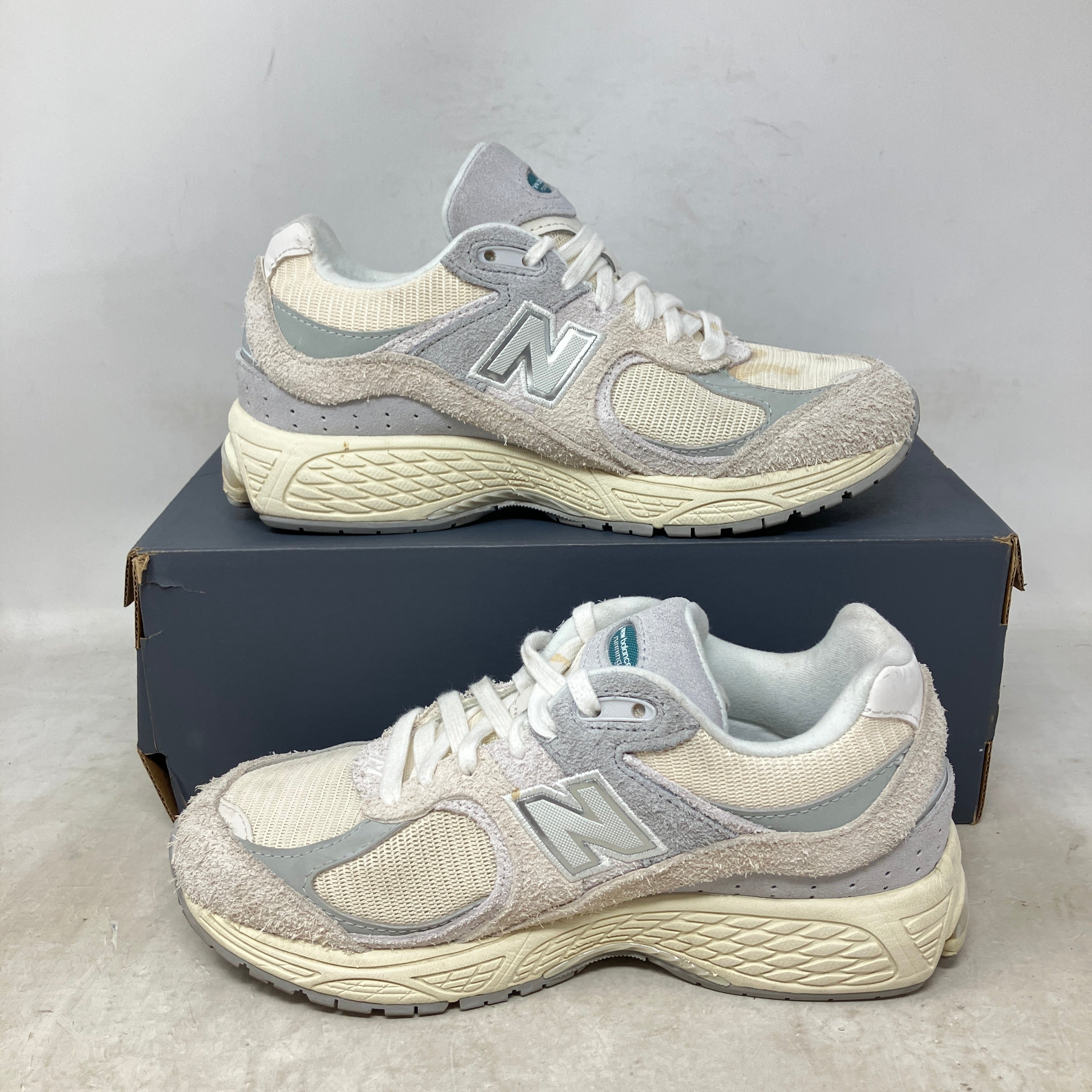 New Balance 2002R Linen