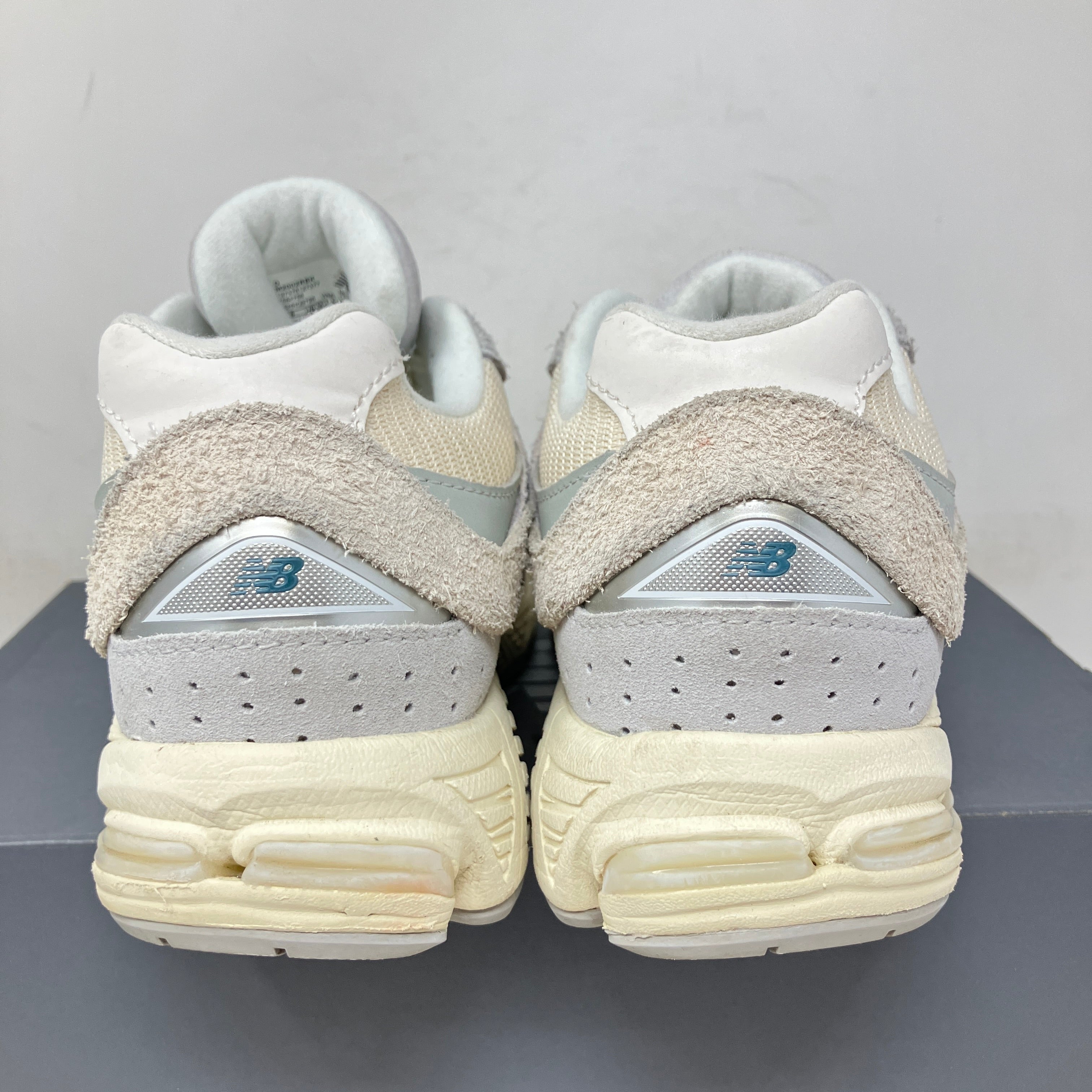 New Balance 2002R Linen