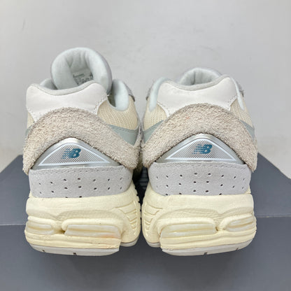New Balance 2002R Linen
