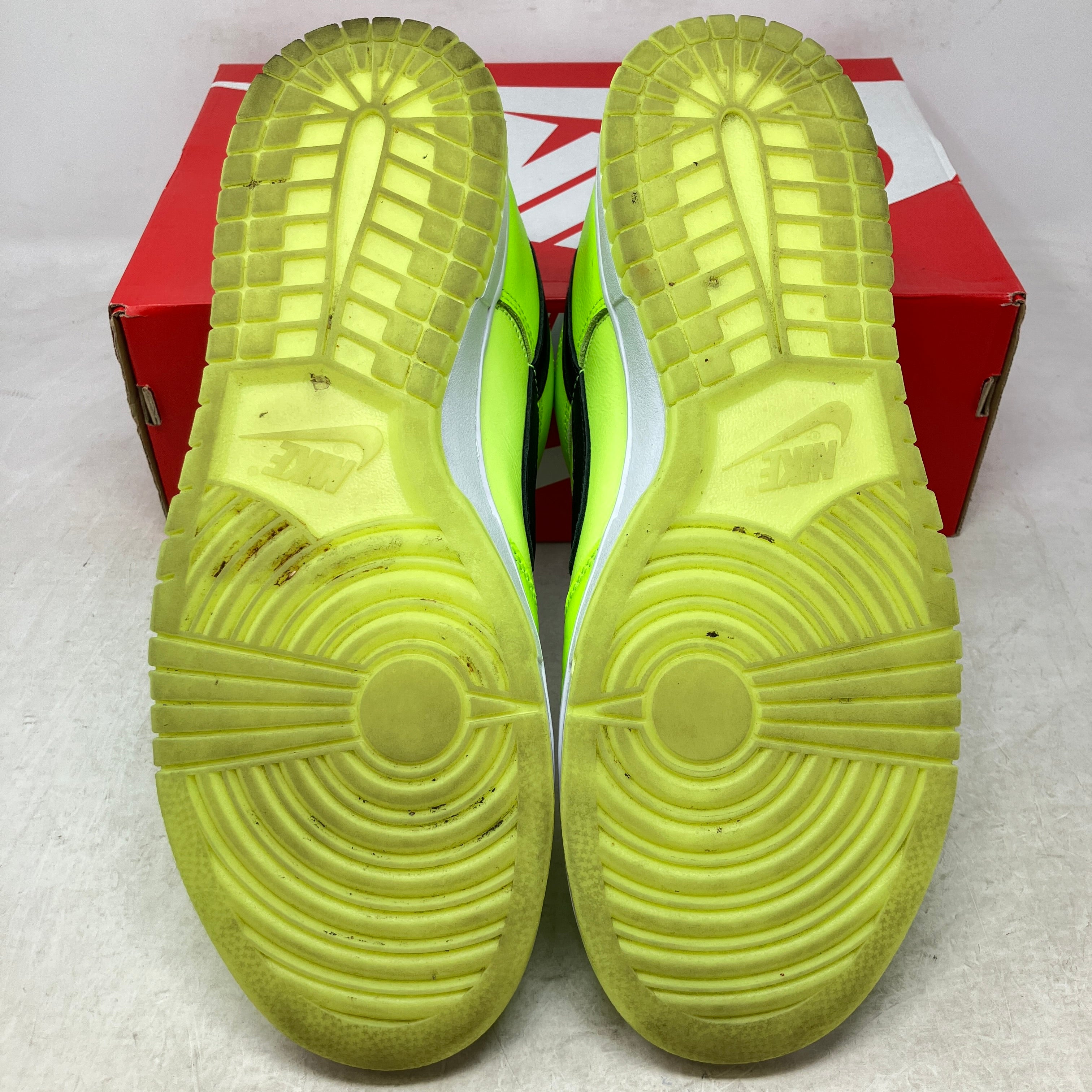 Nike Dunk Low SE Splash Volt