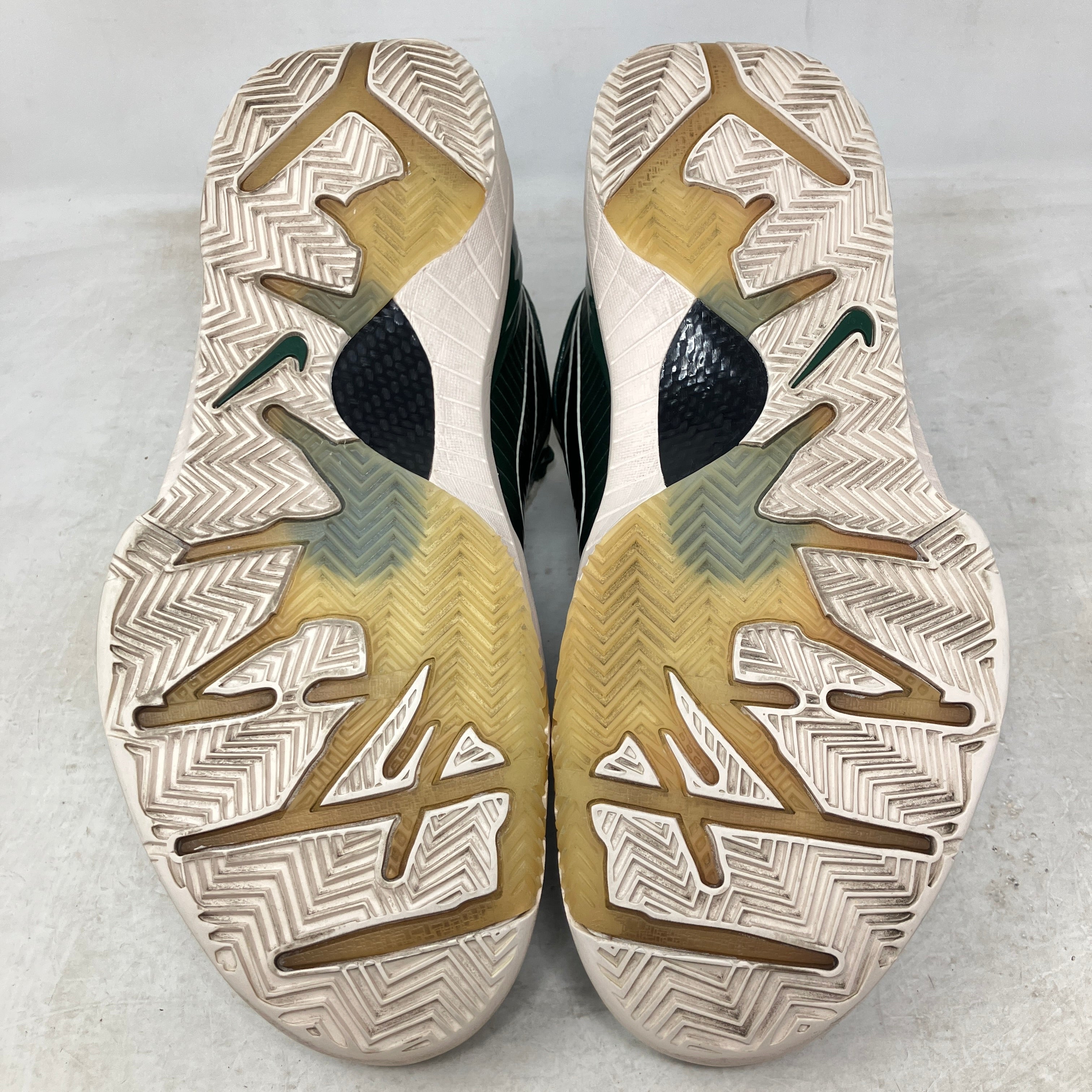 Nike Kobe 4 Protro Undefeated Milwaukee Bucks