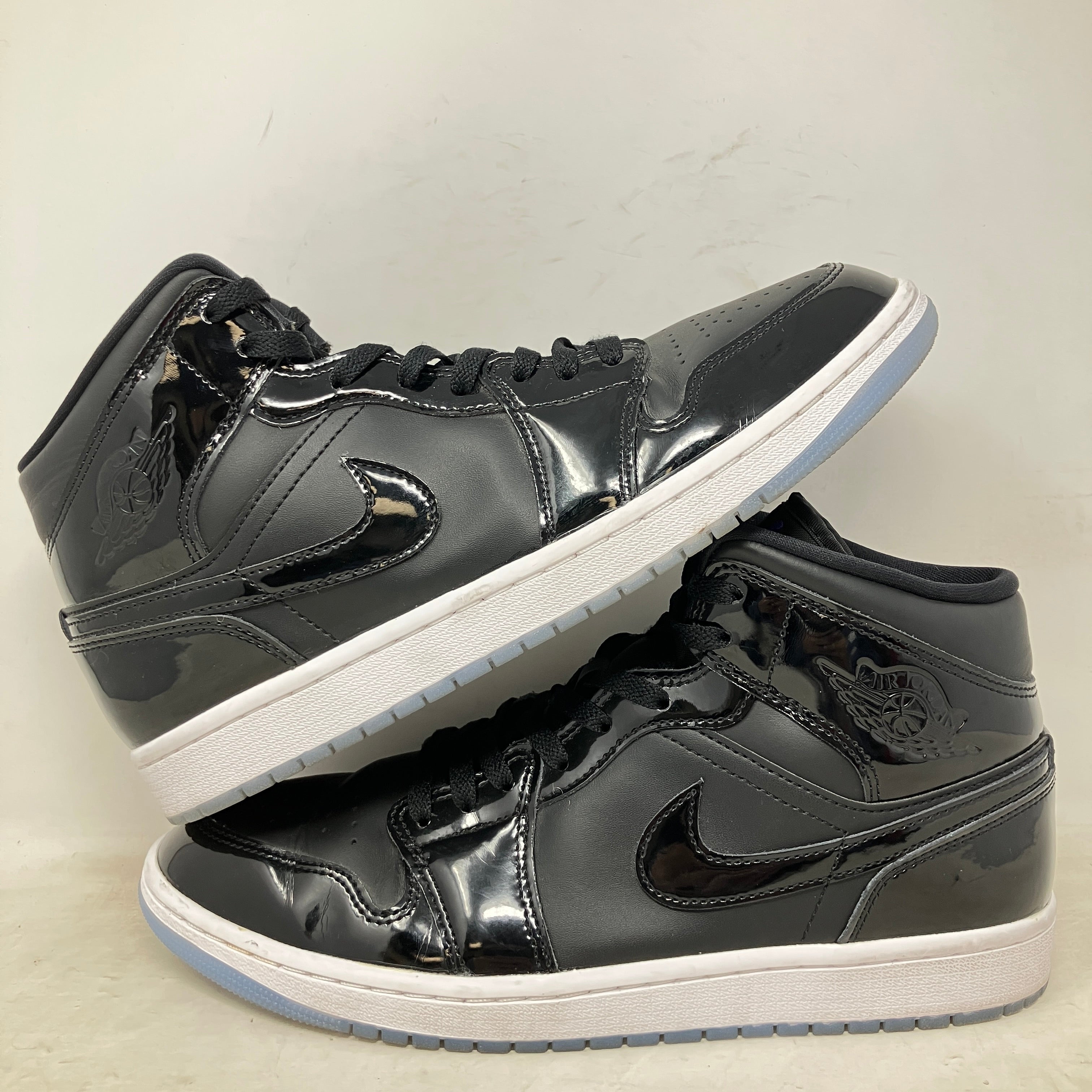 Jordan 1 Mid SE Space Jam