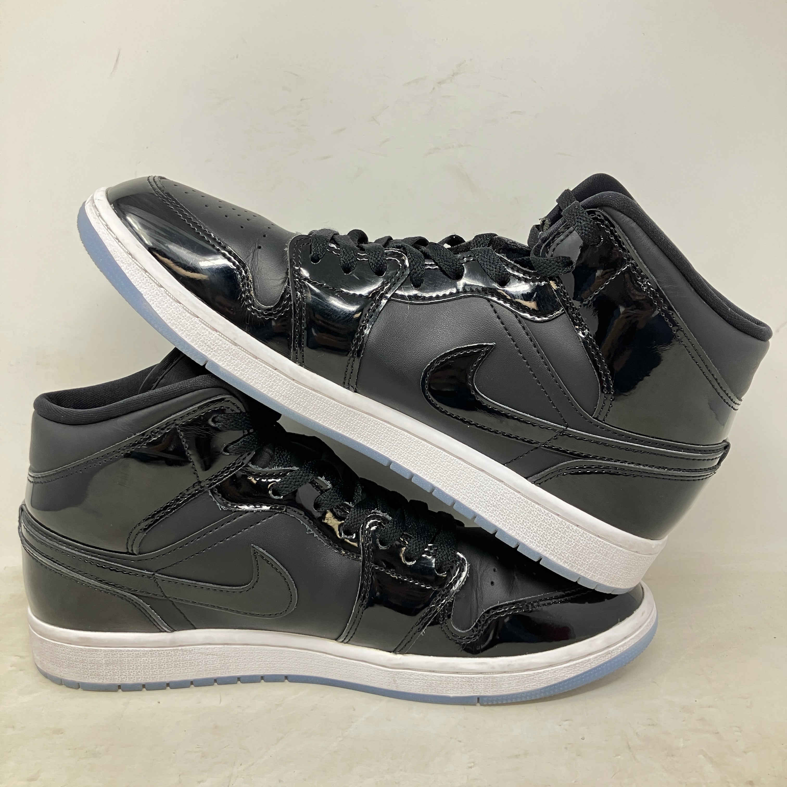 Jordan 1 Mid SE Space Jam