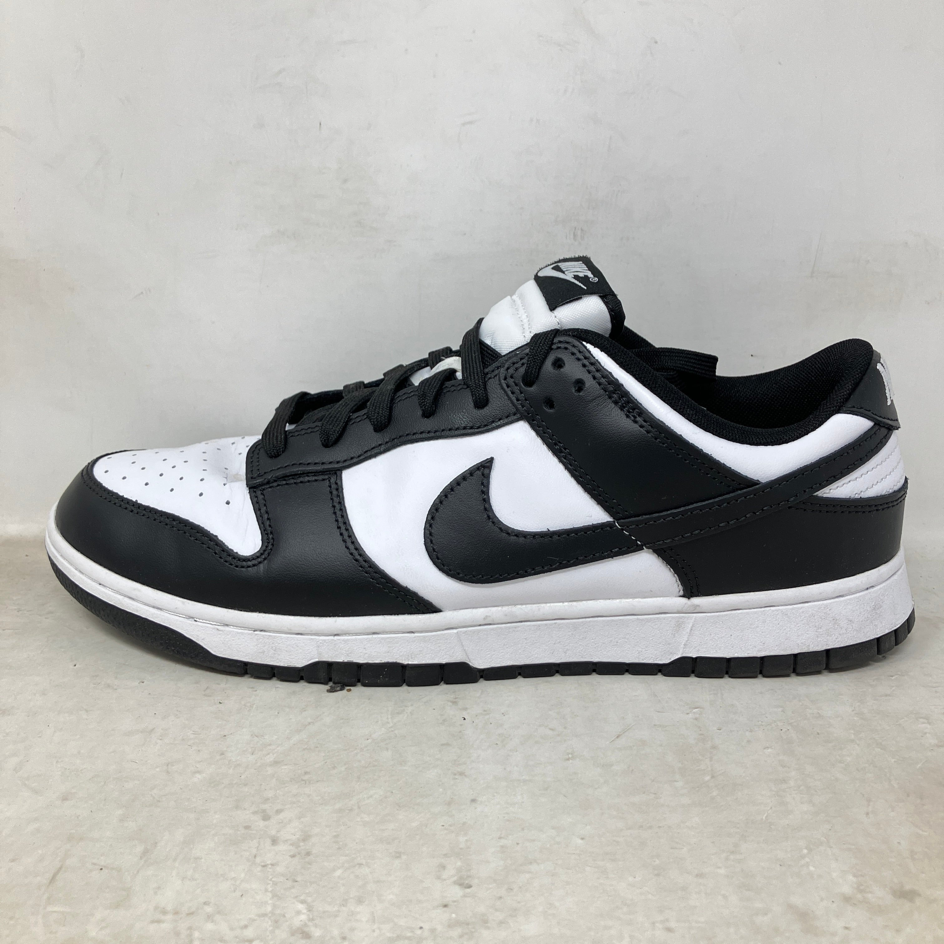 Nike Dunk Low Retro White Black Panda