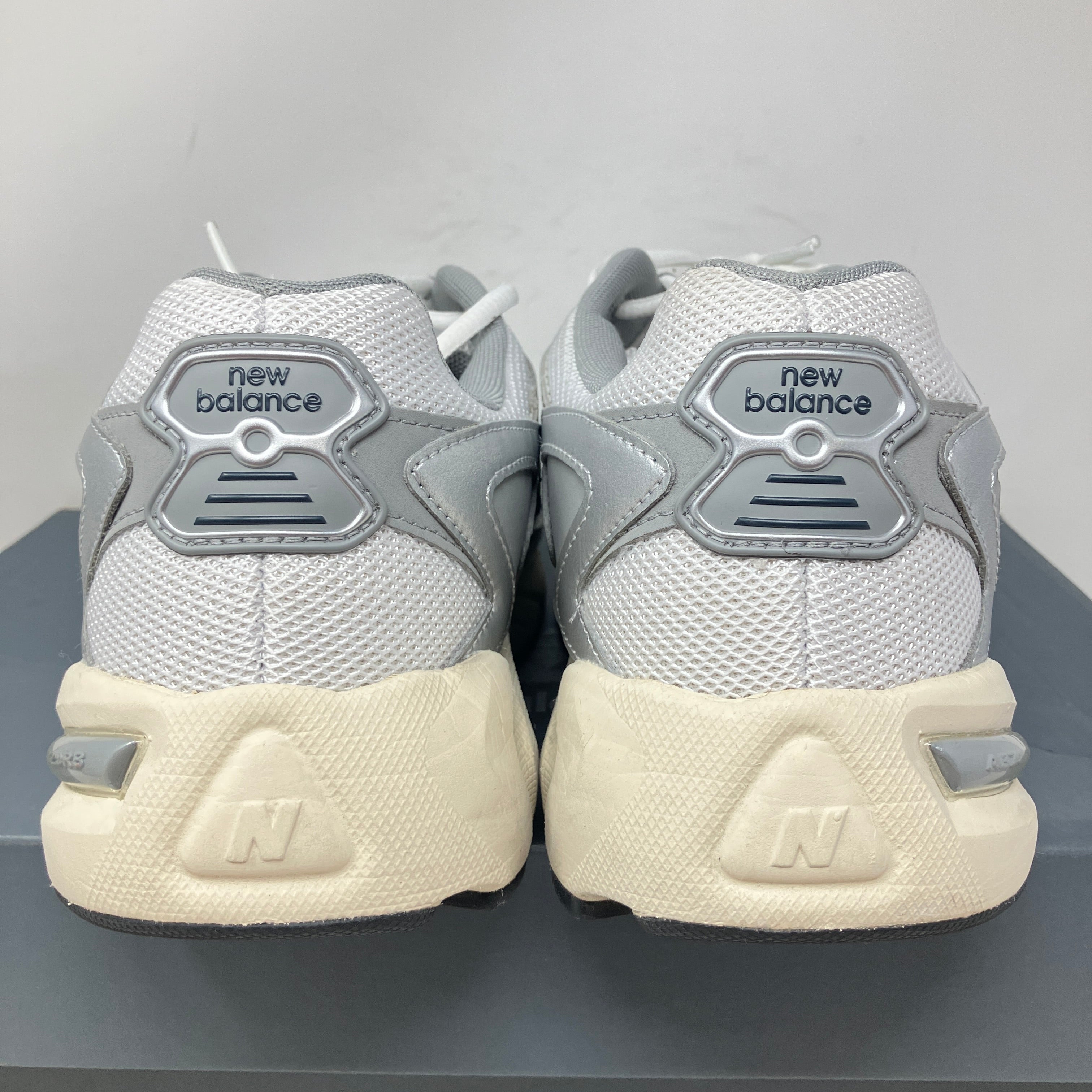 New Balance 725v1 Metallic Silver Slate Grey