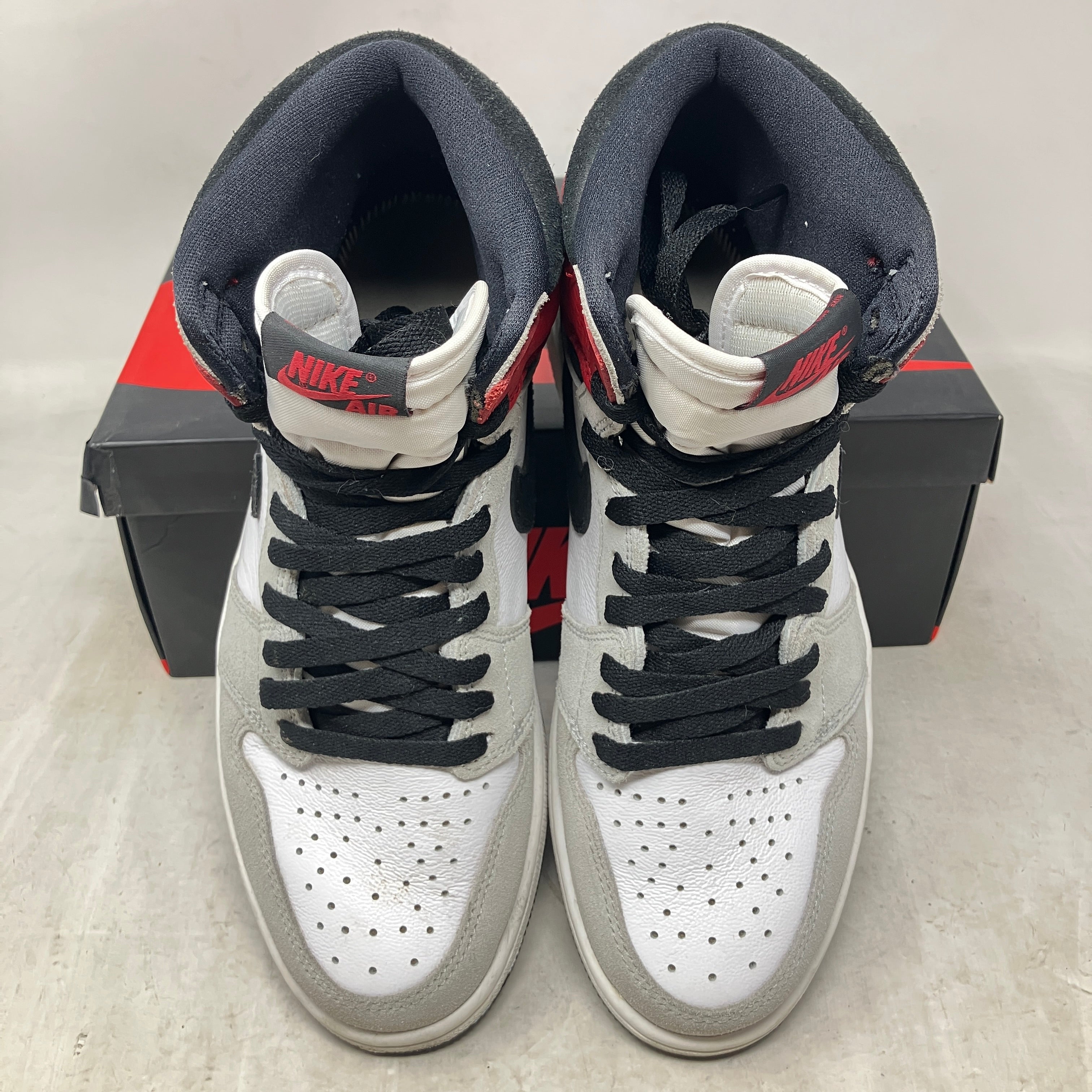 Jordan 1 Retro High Light Smoke Grey