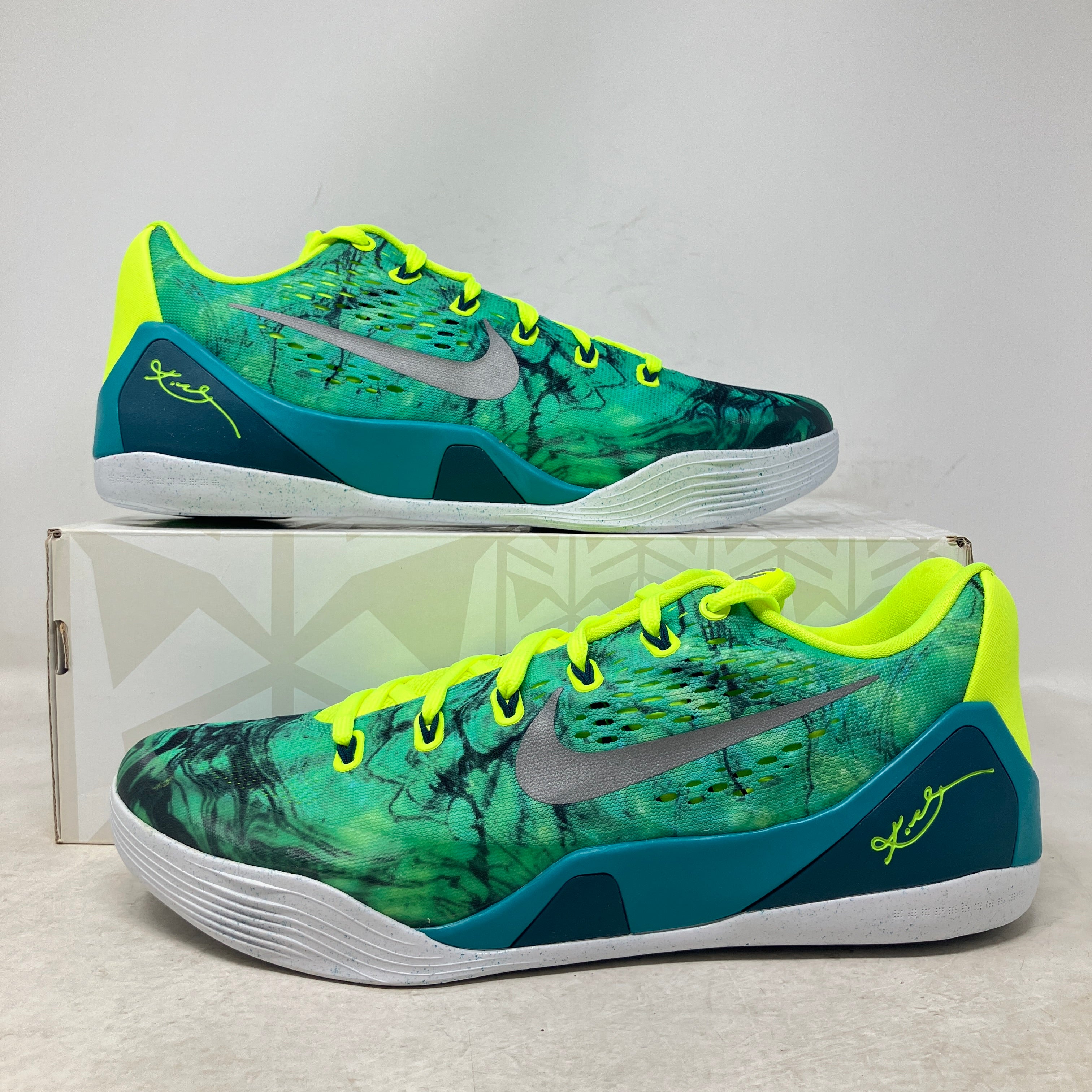 Nike Kobe 9 EM Low Easter