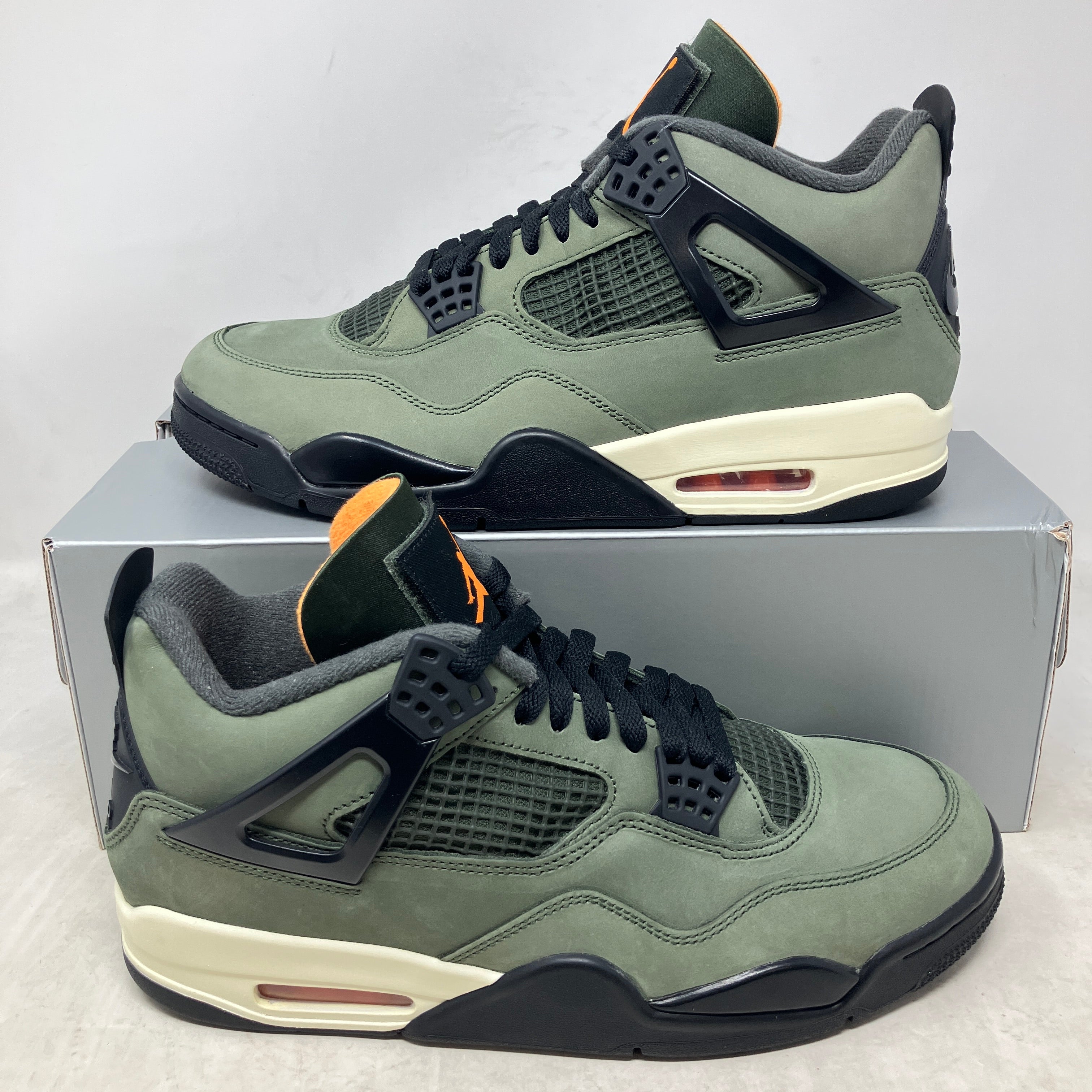 Jordan 4 Retro OG SP Undefeated (2025)
