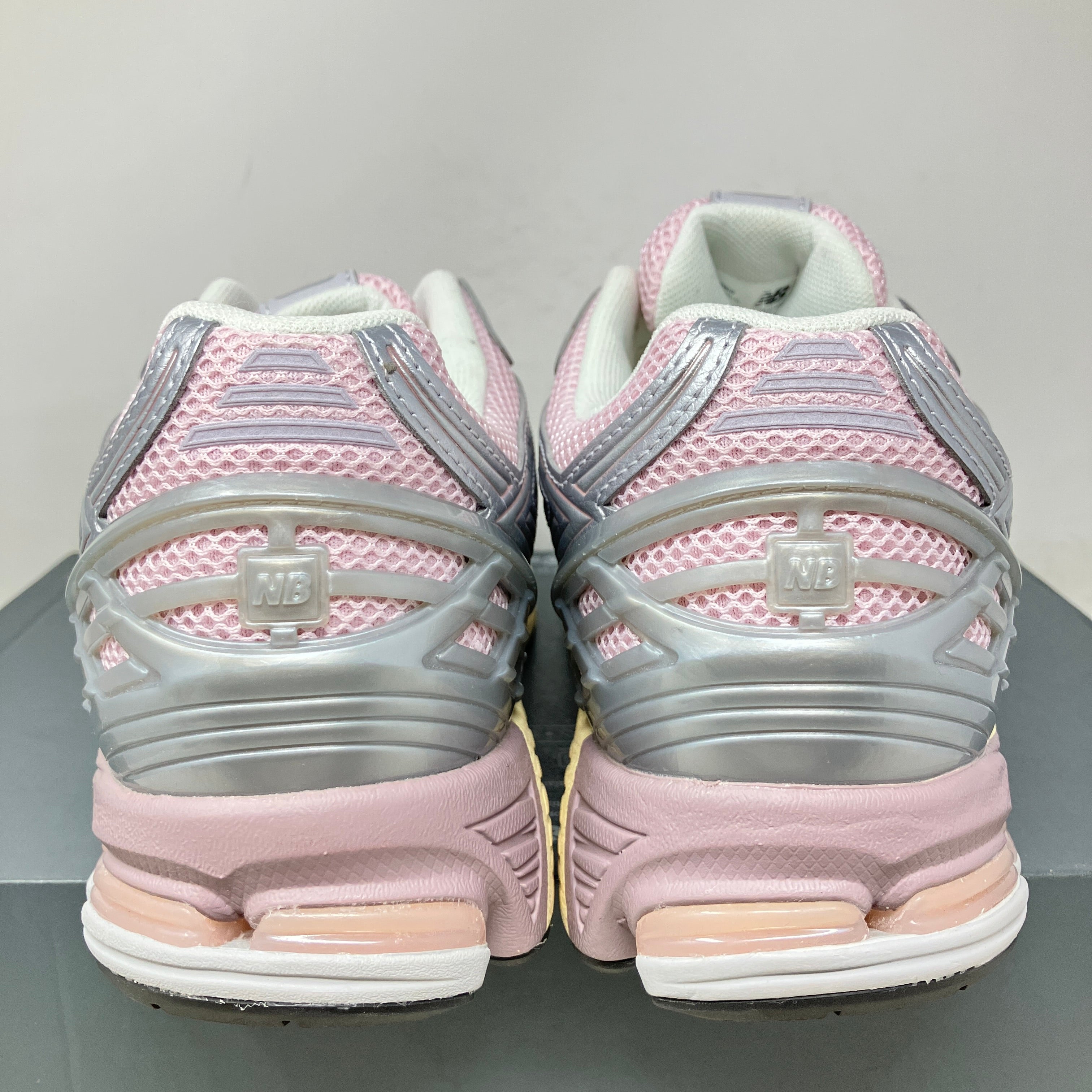 New Balance 1906R Rose Sugar Silver