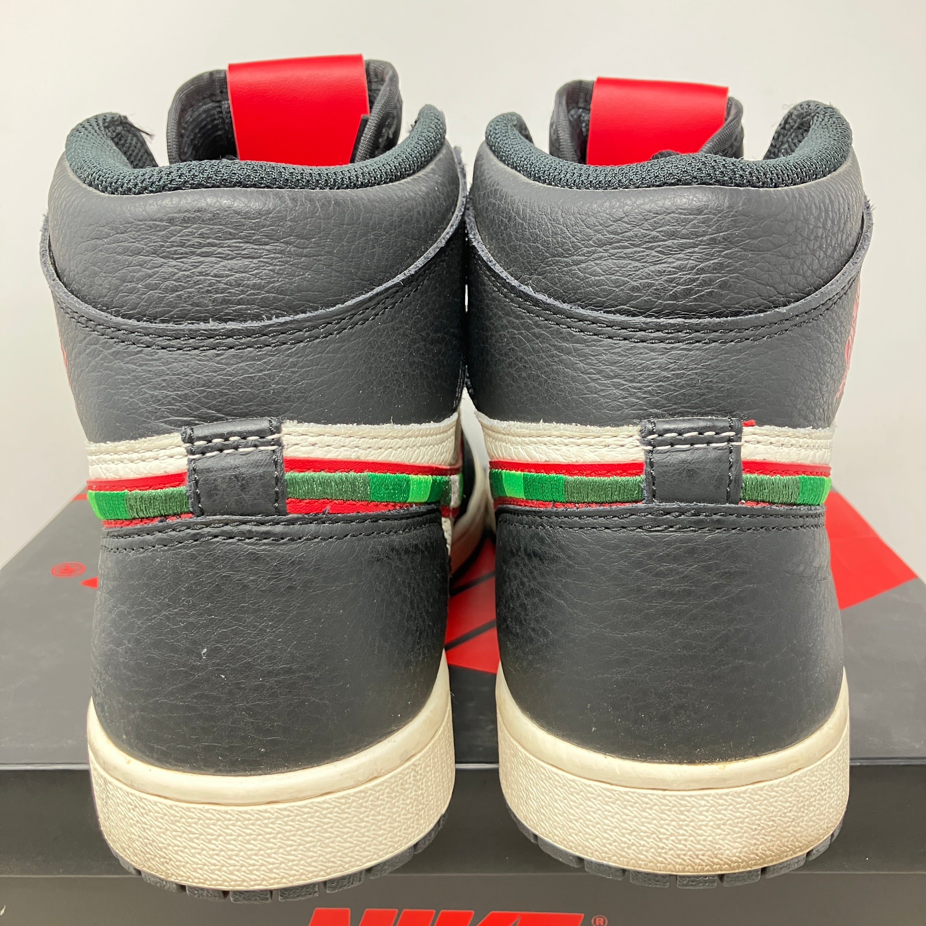 Jordan 1 Retro High Sports Illustrated (A Star Is Born) – Hidden Realm