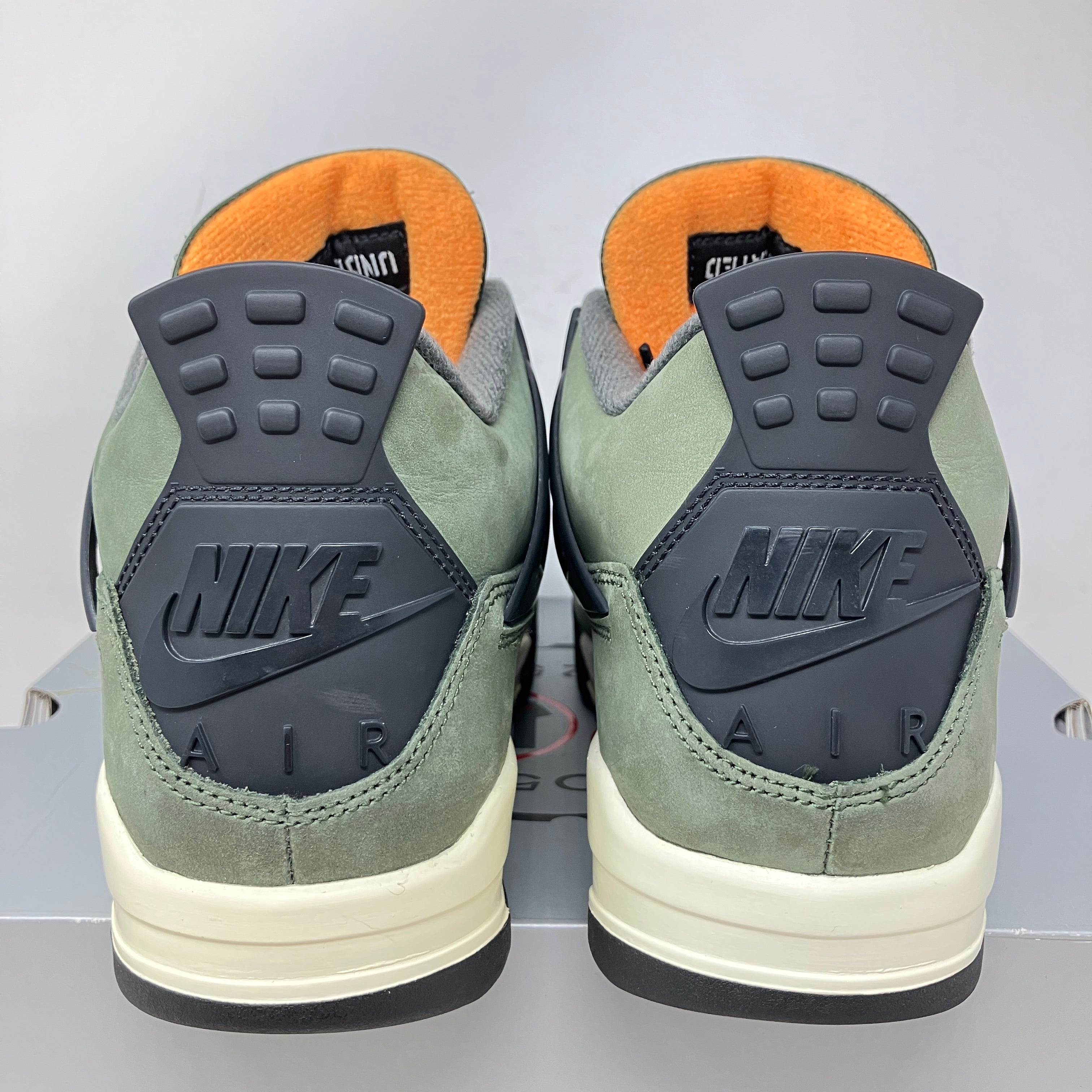 Jordan 4 Retro OG SP Undefeated (2025)
