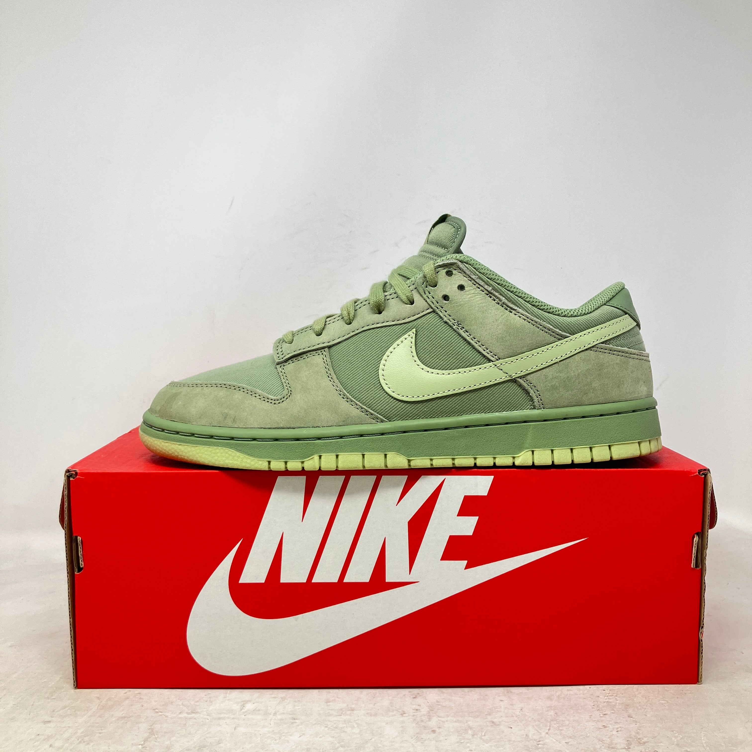 Nike Dunk Low Retro Premium Oil Green Olive Aura