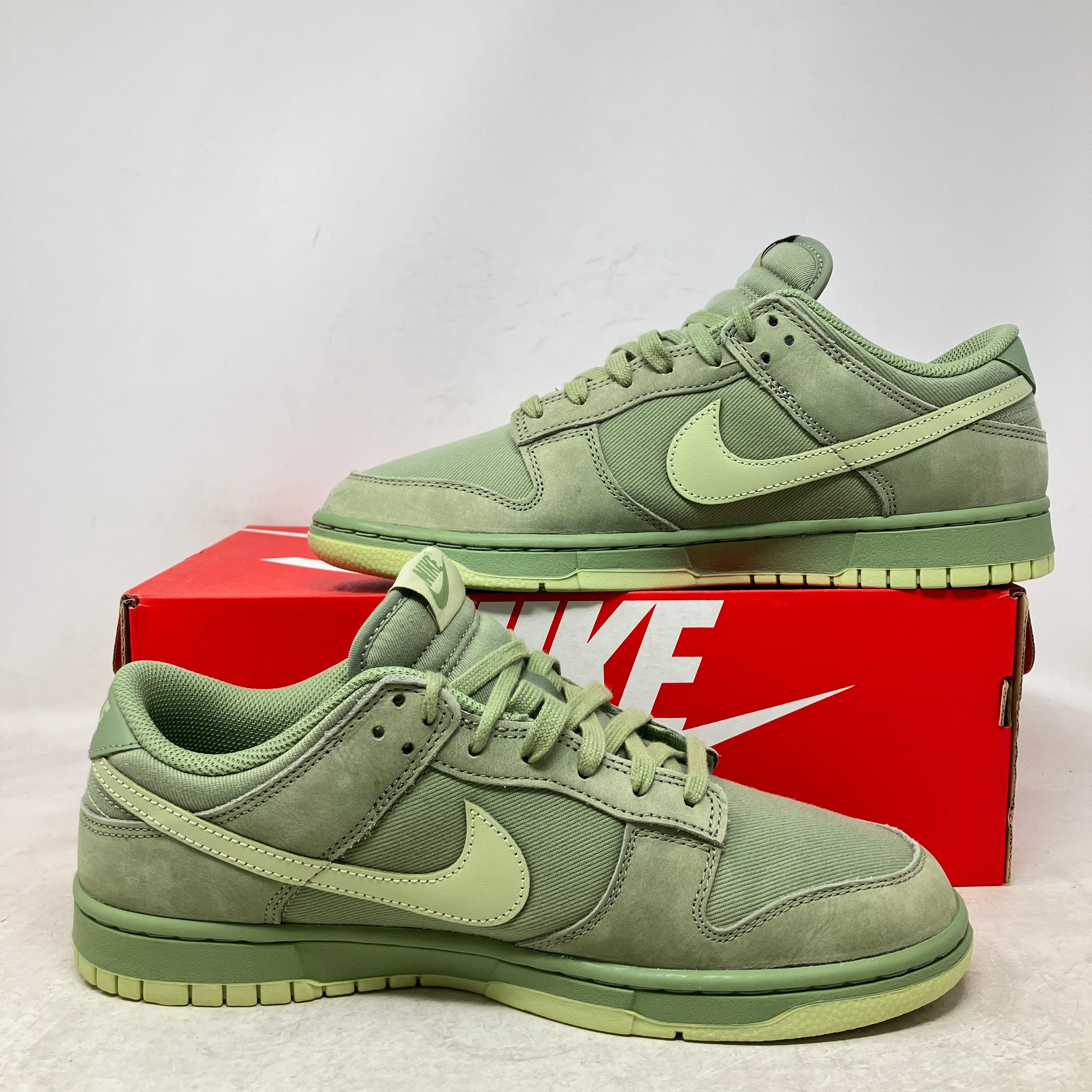 Nike Dunk Low Retro Premium Oil Green Olive Aura
