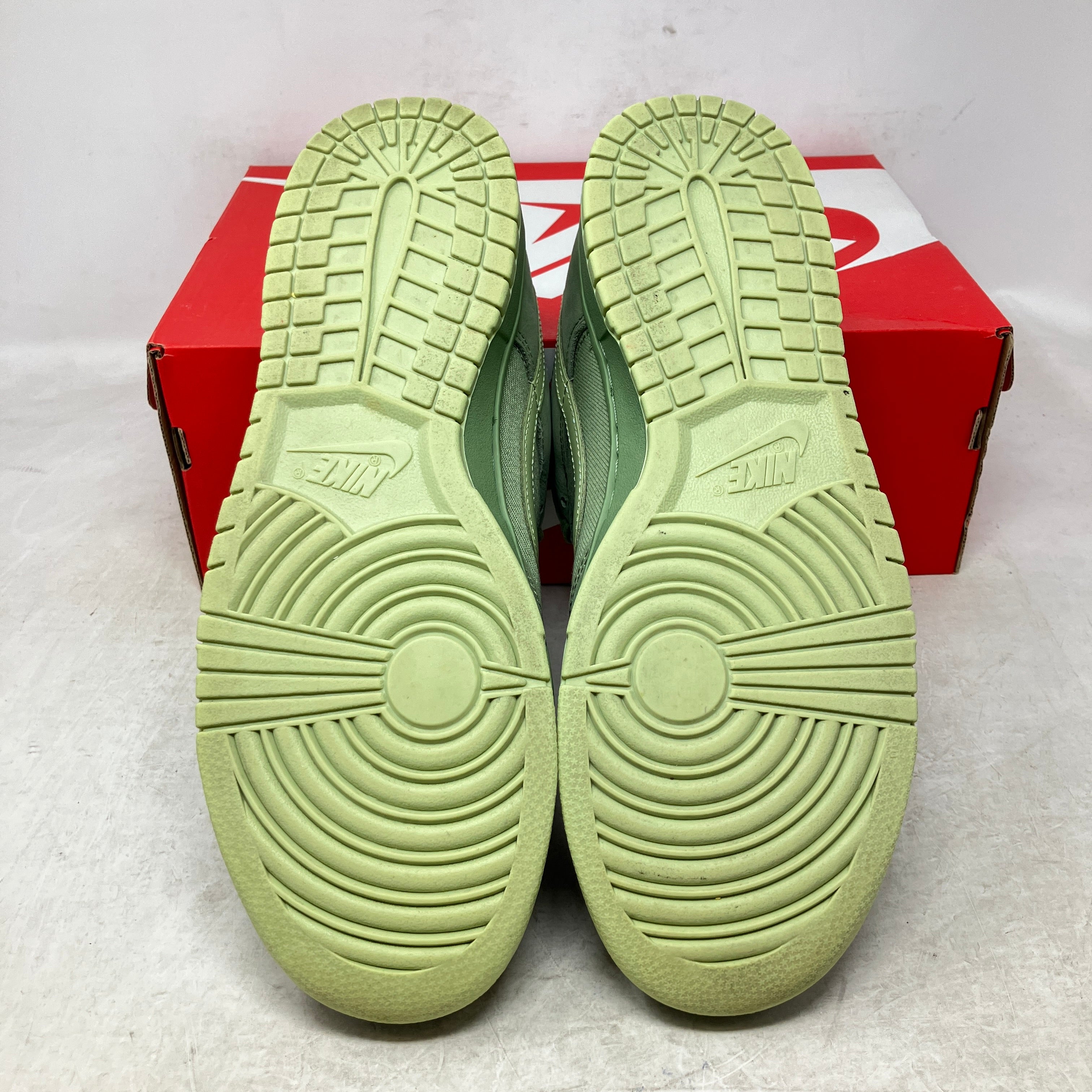 Nike Dunk Low Retro Premium Oil Green Olive Aura