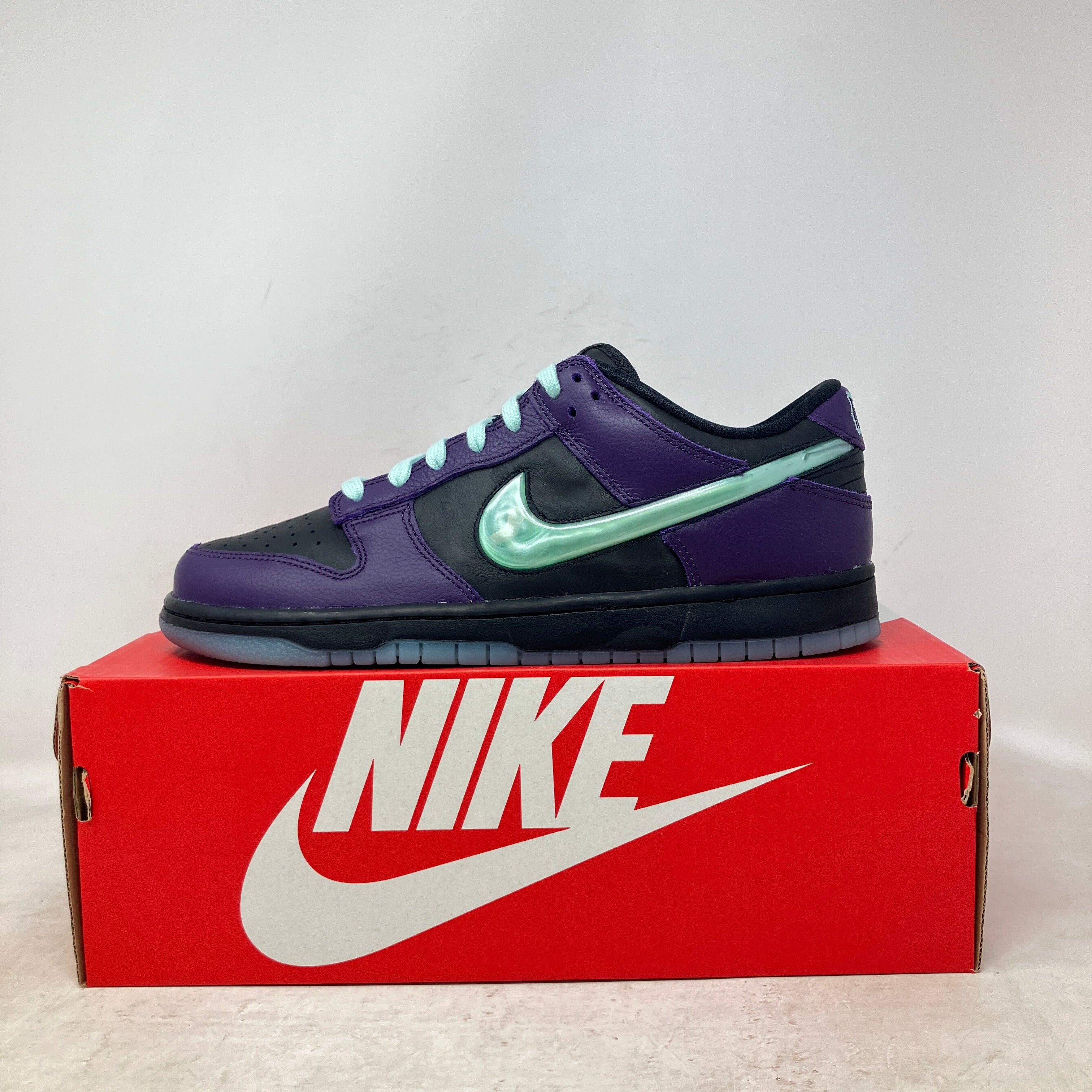 Nike Dunk Low LTD Wizard